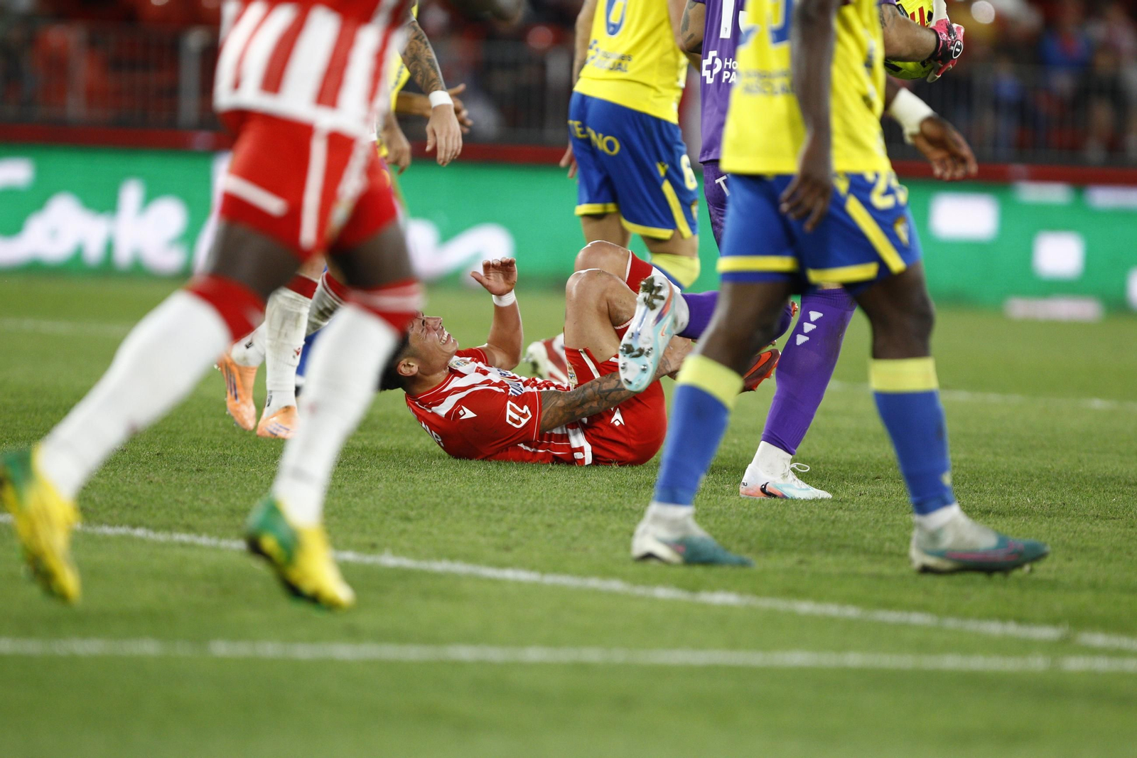 El partido U.D. Almería-Cádiz C.F. en imágenes