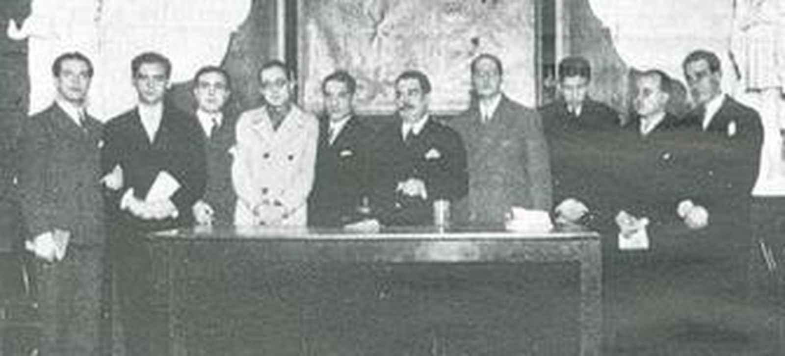 La negativa del 98 a la invitación del 27