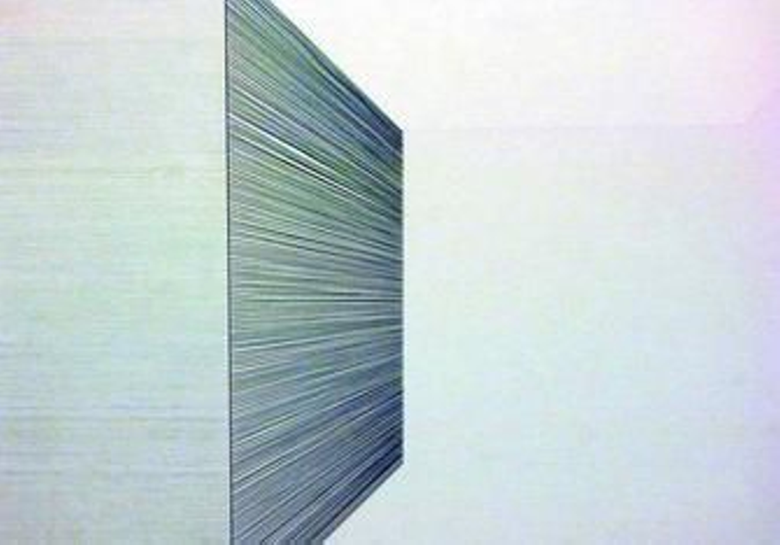 La exposición se adentra en el estudio del color blanco y el uso de las líneas.