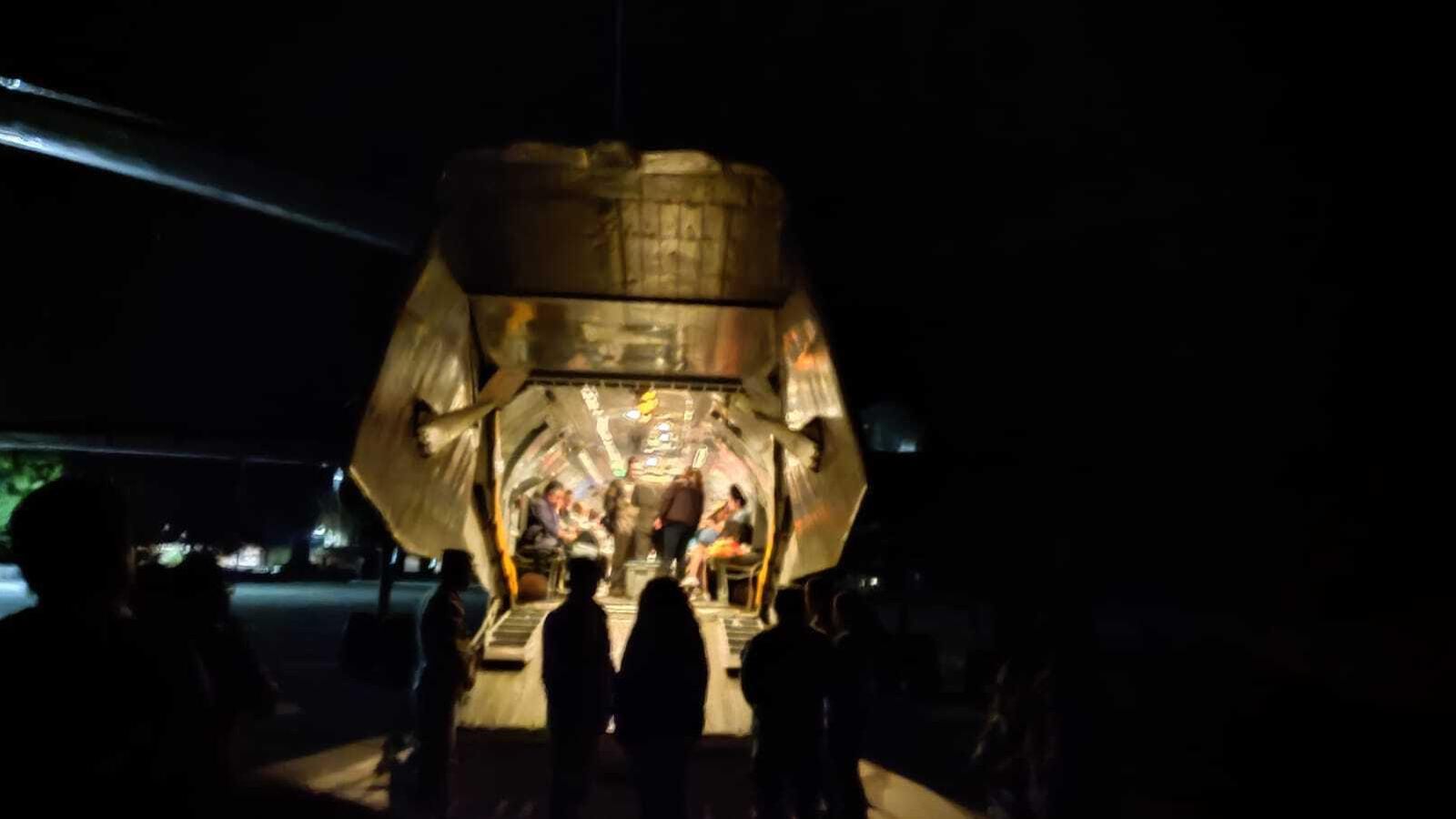 Parte trasera del avión militar que dispuso el ejército del Perú.