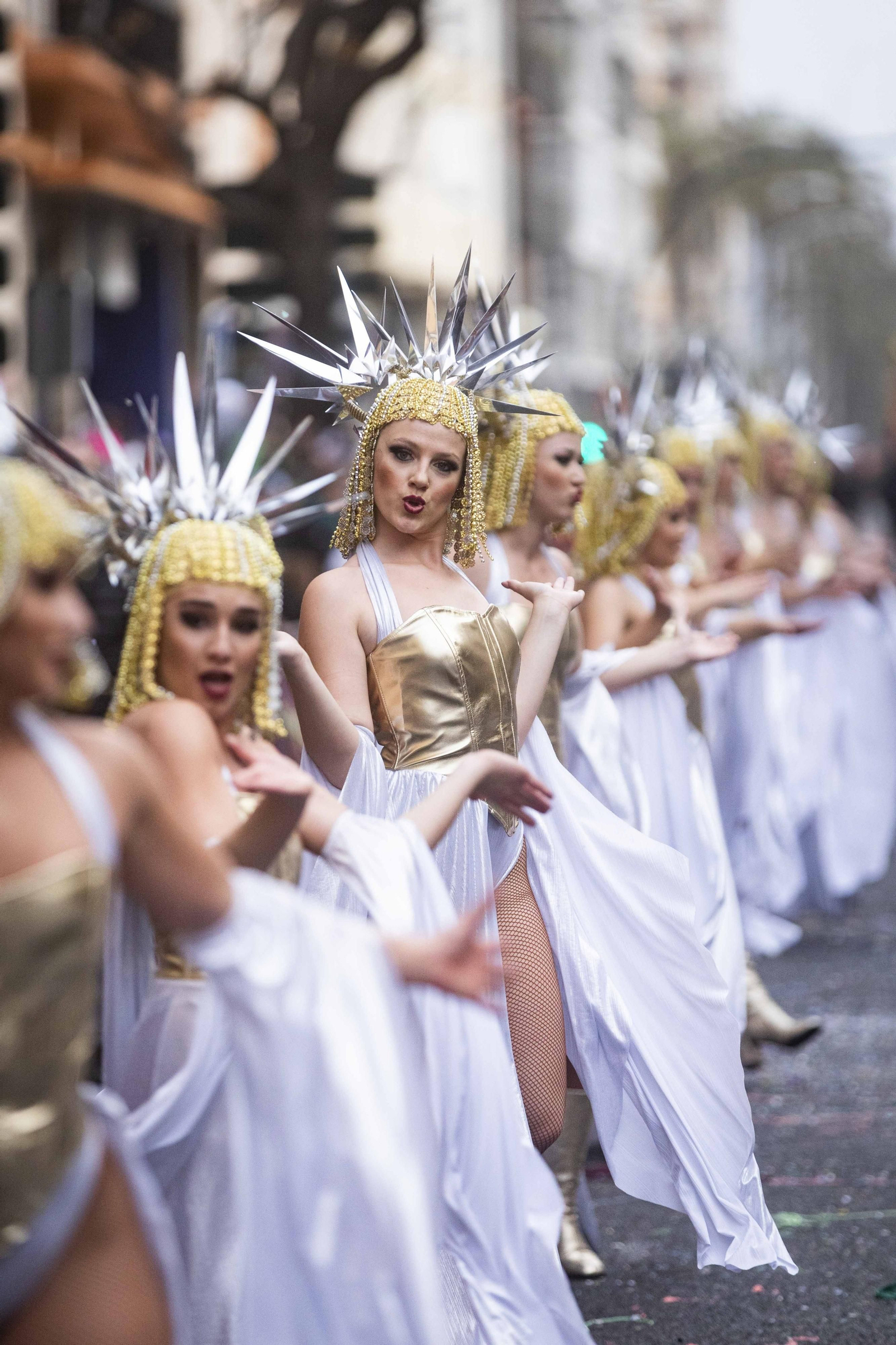 La Cabalgata Magna del Carnaval de Cádiz 2024, en imágenes