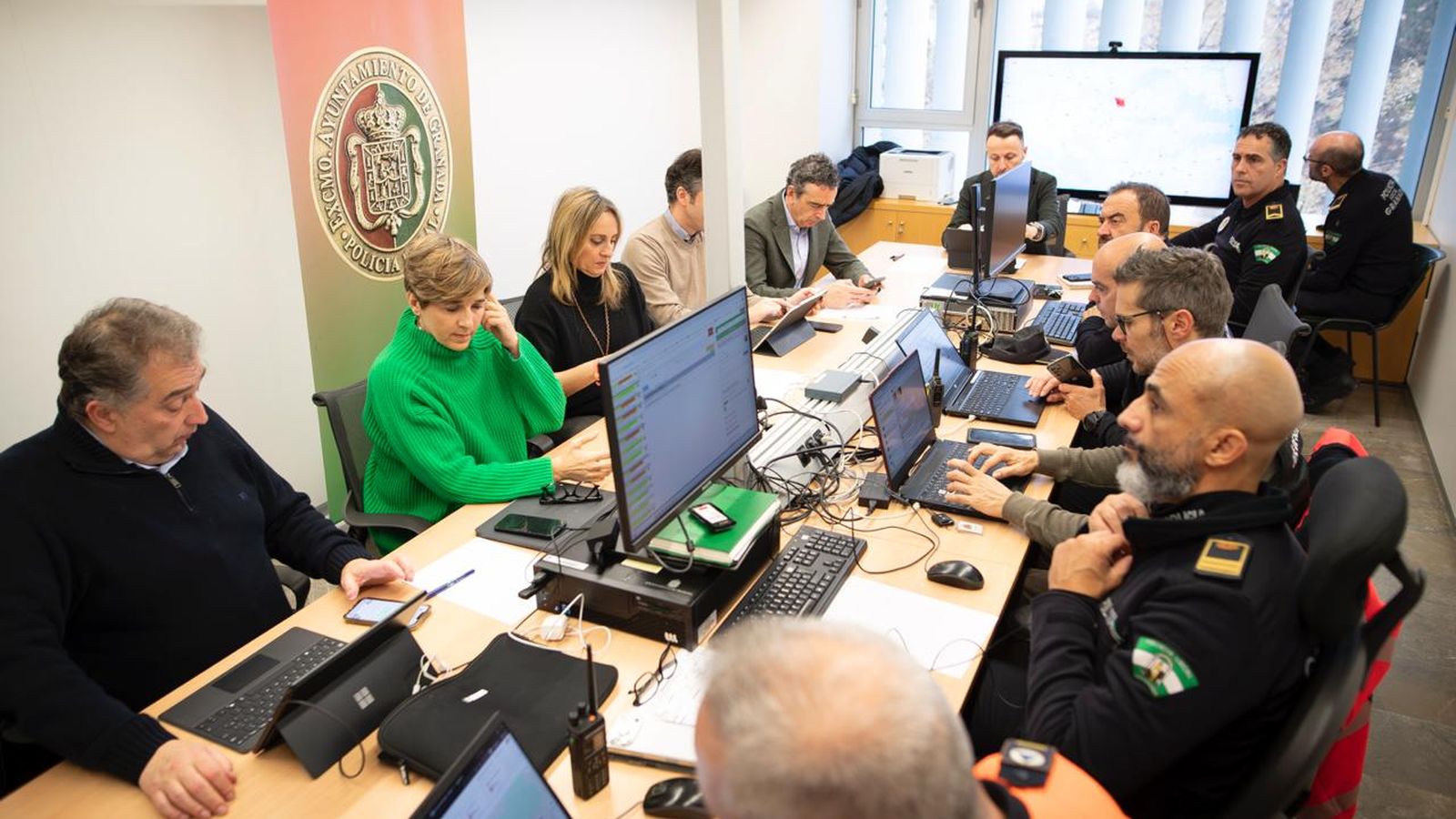 Reunión en el centro de control ante la borrasca Leonardo.