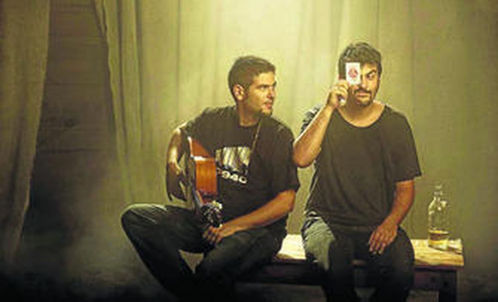 José y David Muñoz (Cornellá de Llobregat, Barcelona) lanzaron su primer trabajo, 'Estopa', en 1999.