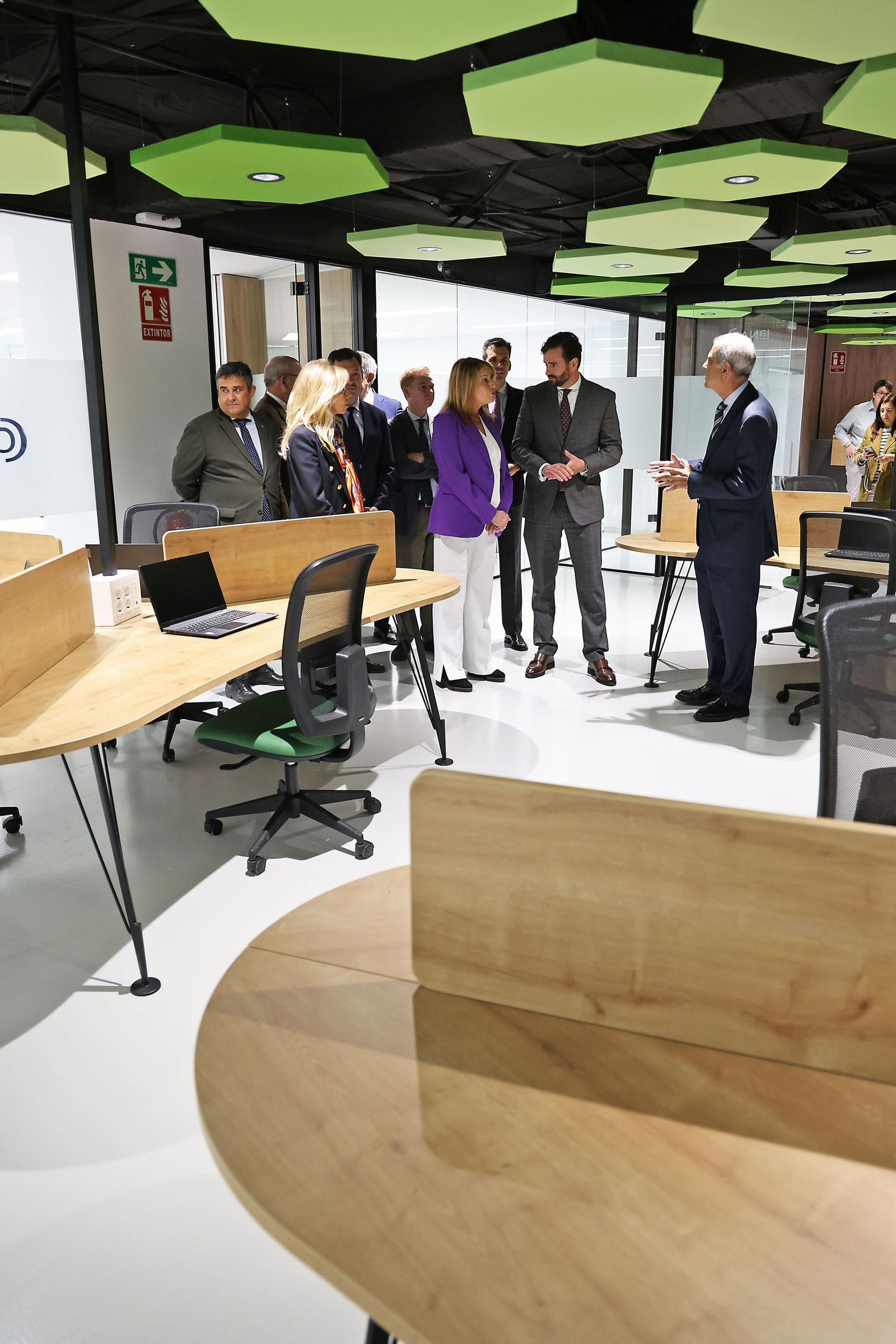 Imágenes de la inauguración del coworking digital 'La Nao'.