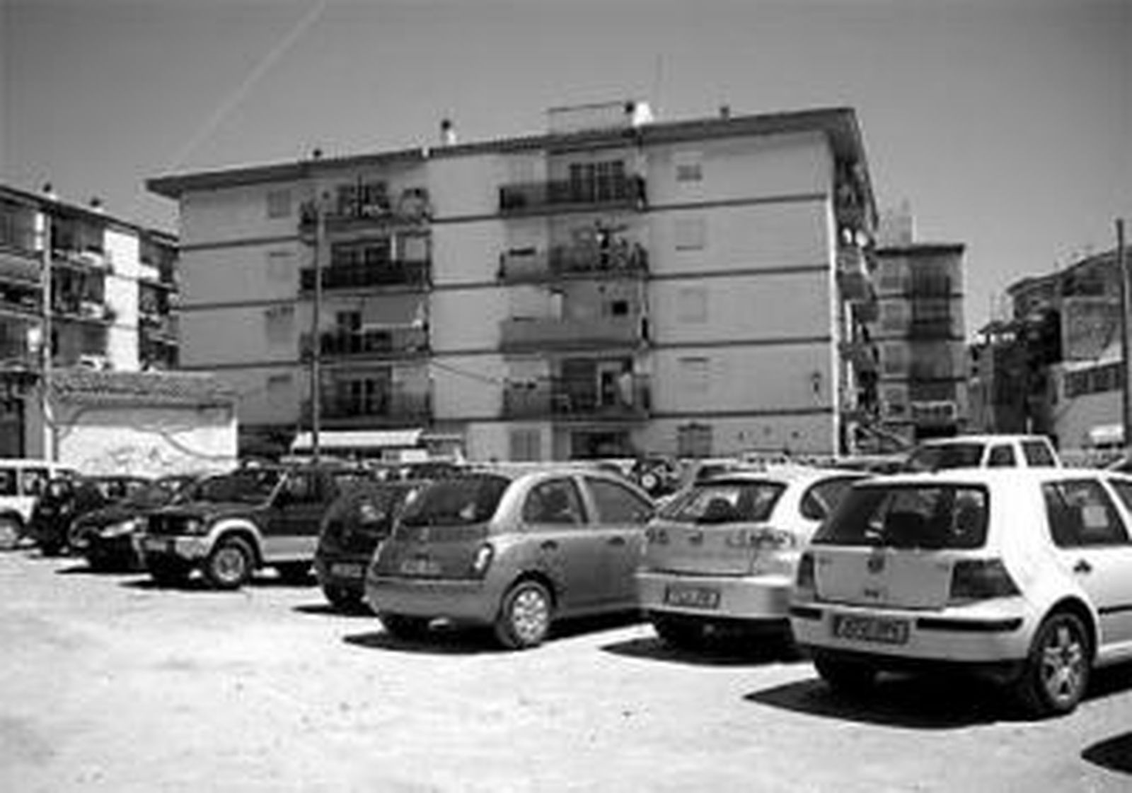 Solar donde, hasta marzo, había un colegio en La Cala.