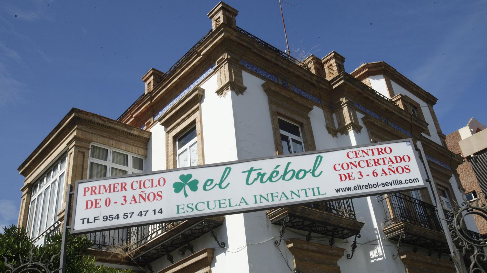 El Trébol ha permanecido 51 años en un chalé regionalista de Nervión.