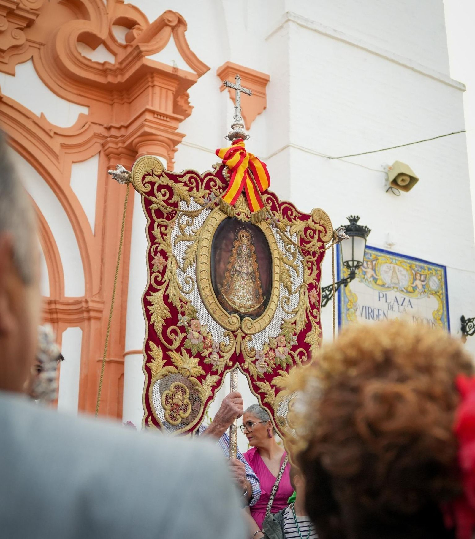Un instante de la salida de la Hermandad Matriz de Almonte. Un instante de la salida de la Hermandad Matriz de Almonte.