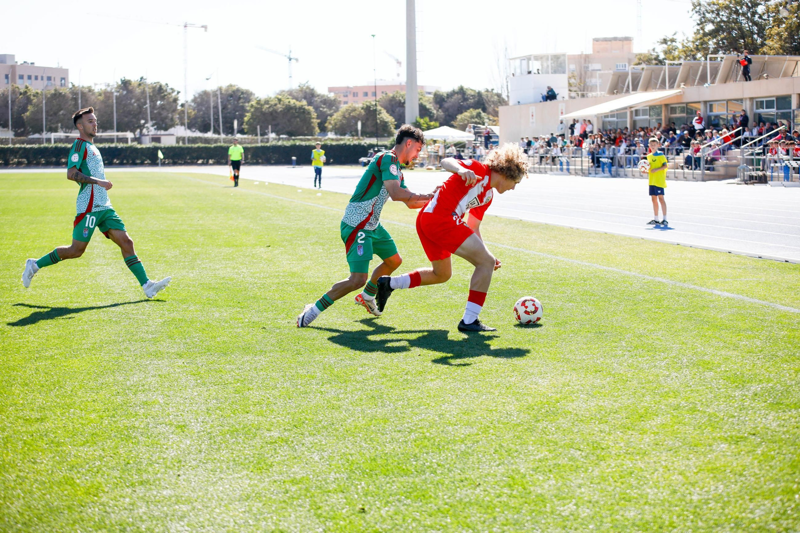 Las imágenes de Segunda RFEF entre Almeria B y recreativo de Granada