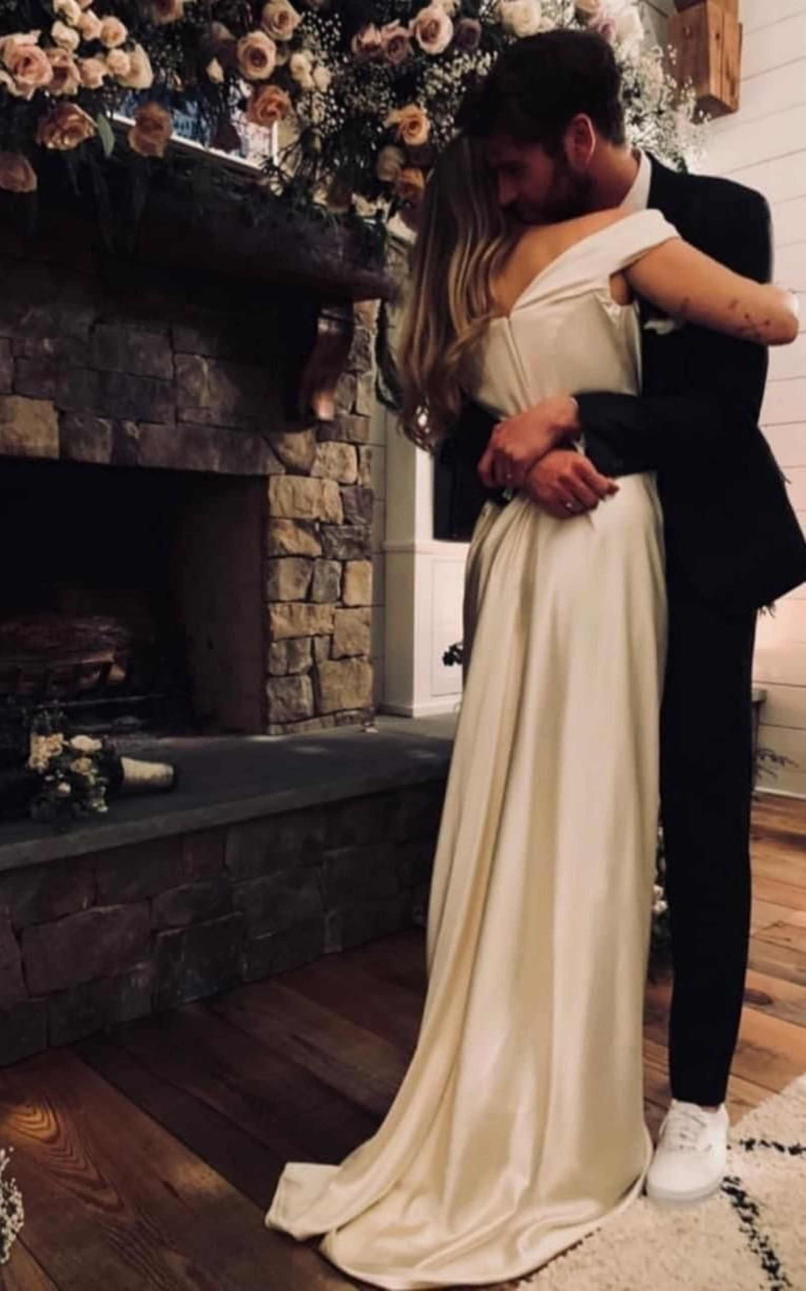 Miley Cyrus y Liam Hemsworth se casan. Miley Cyrus y Liam Hemsworth se casan.