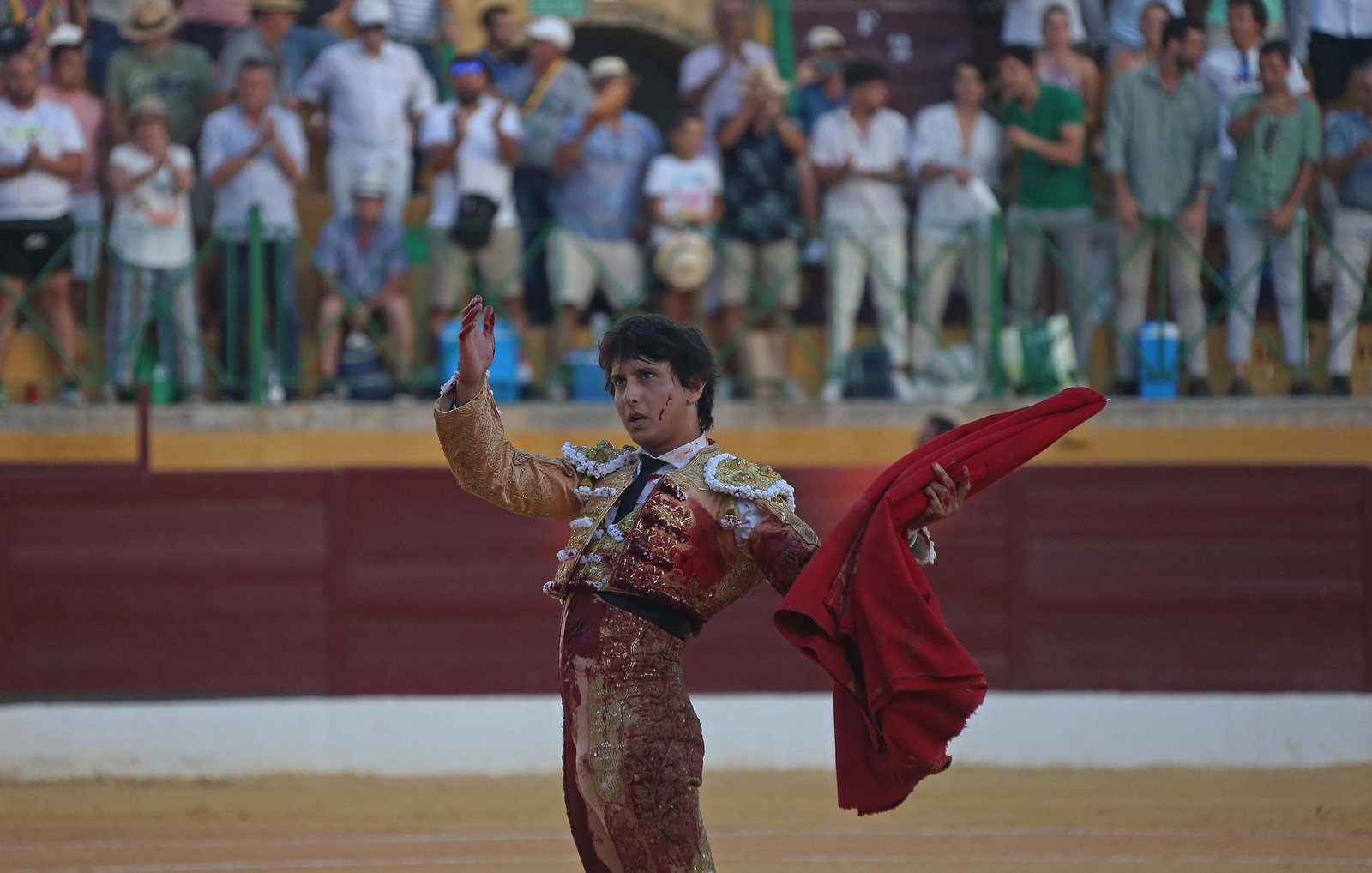 Fotos de la corrida del jueves de la Feria Taurina de La Línea  2023: El Juli, Talavante y Roca Rey