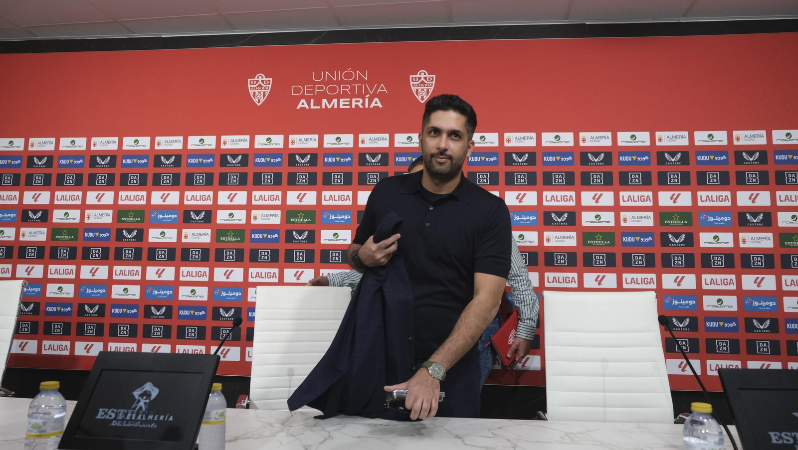 Presentación del nuevo Presidente de la U.D. Almería, Al-Khereiji, en imágenes