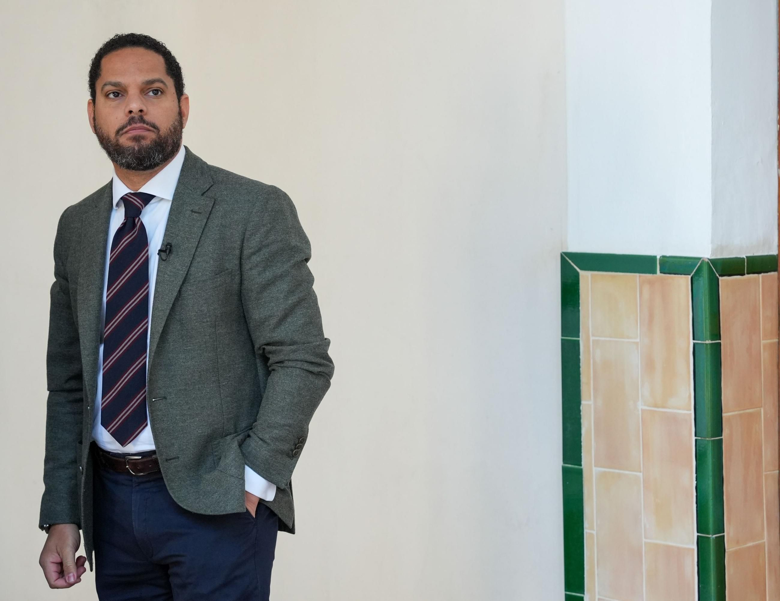 El secretario general de Vox, Ignacio Garriga, durante su visita al Parlamento de Andalucía. El secretario general de Vox, Ignacio Garriga, durante su visita al Parlamento de Andalucía.