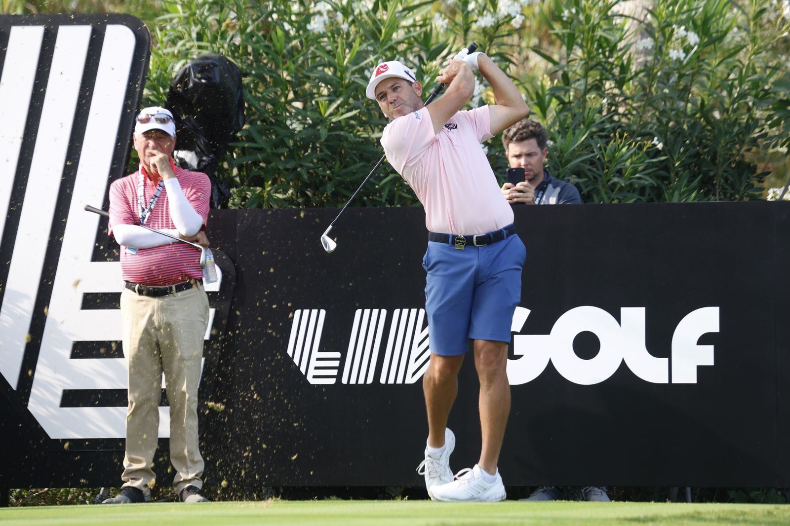 Marcos Alonso y Morata atraen las miradas durante el pro-am del LIV de Valderrama