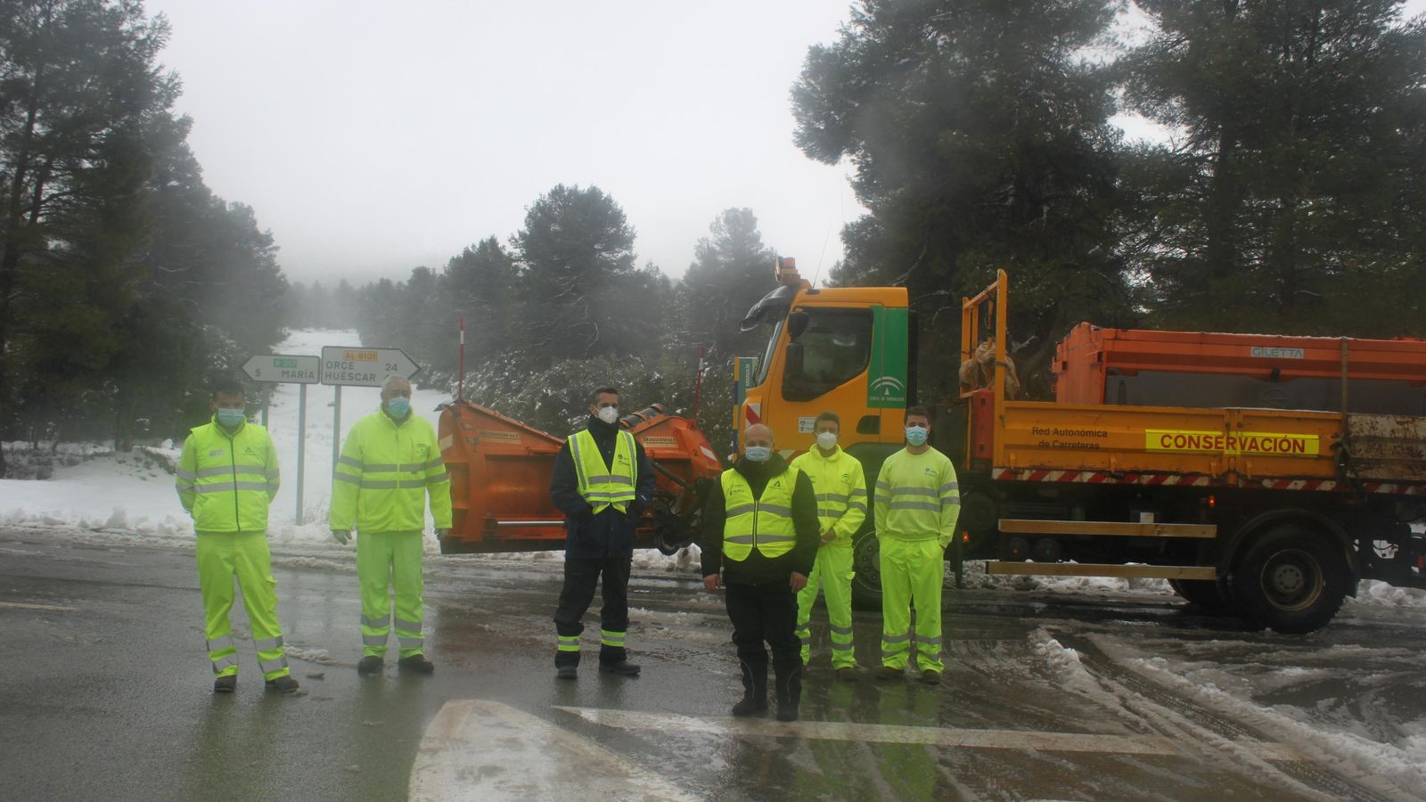 Maquinaria y operarios de la Junta en la zona norte de la provincia.