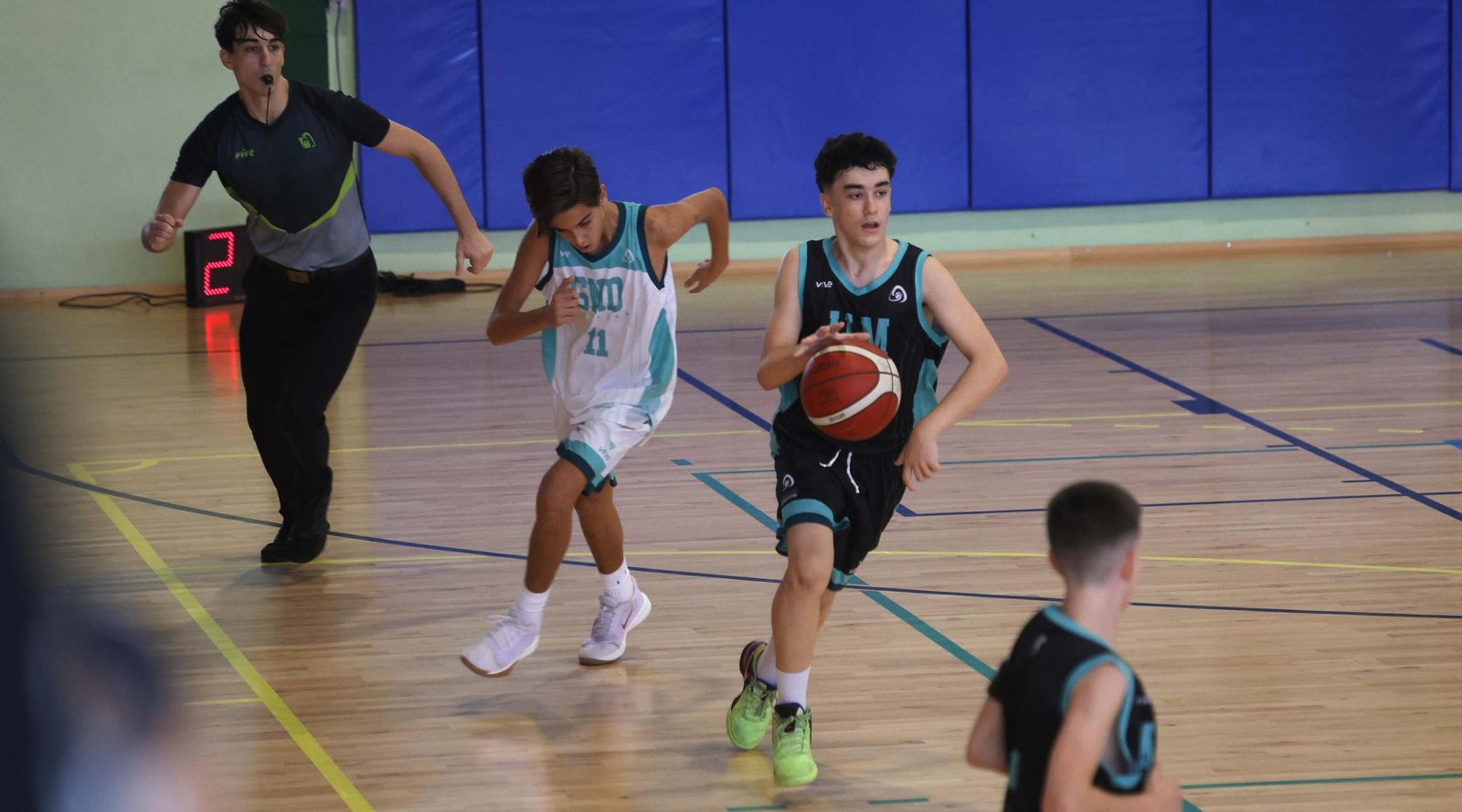 Las fotos de la tercera y última jornada del Campeonato de Andalucía infantil masculino de baloncesto, en La Línea