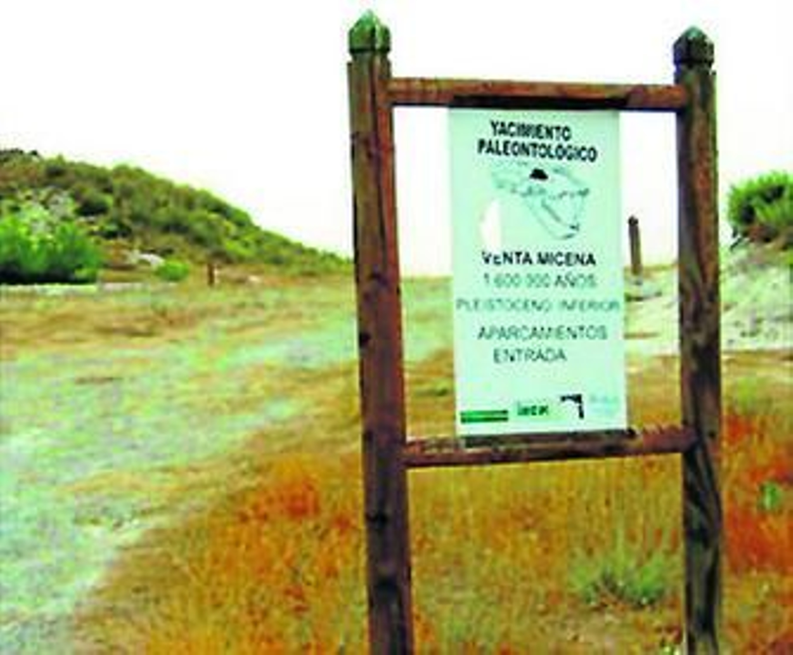 Entrada al yacimiento de Venta Micena.