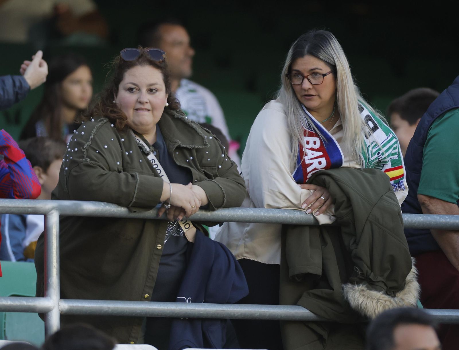 Búscate en las fotos del Betis - Barcelona