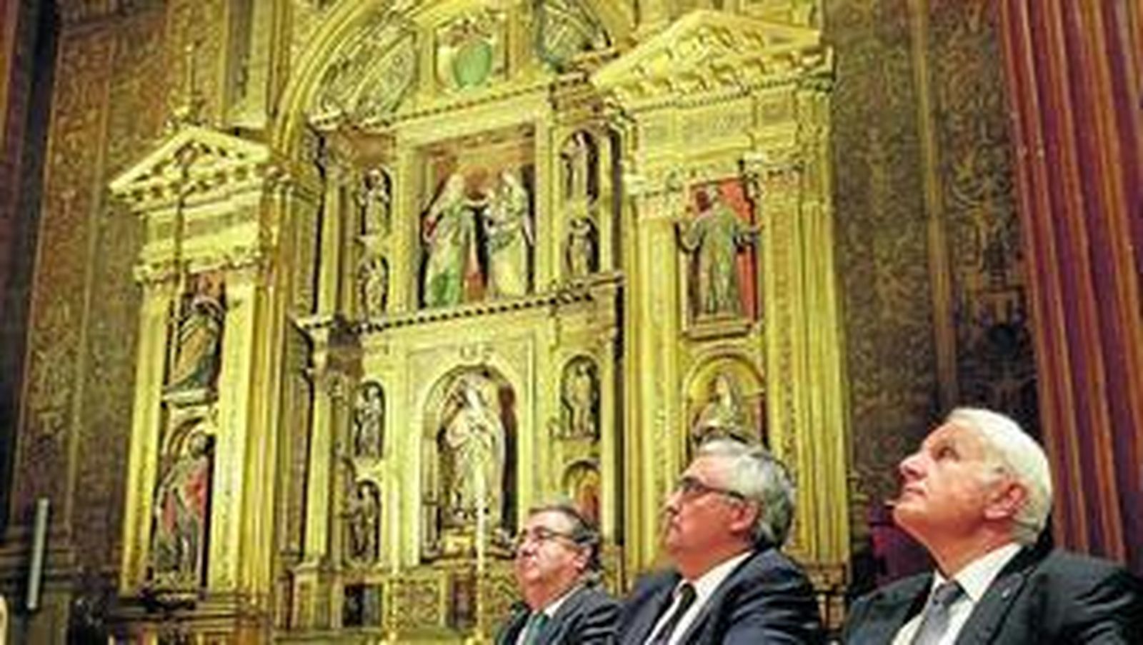 El alcalde Zoido, el rector Ramírez de Arellano, y el presidente de la Fundación Sevillana Endesa, Antonio Pascual.