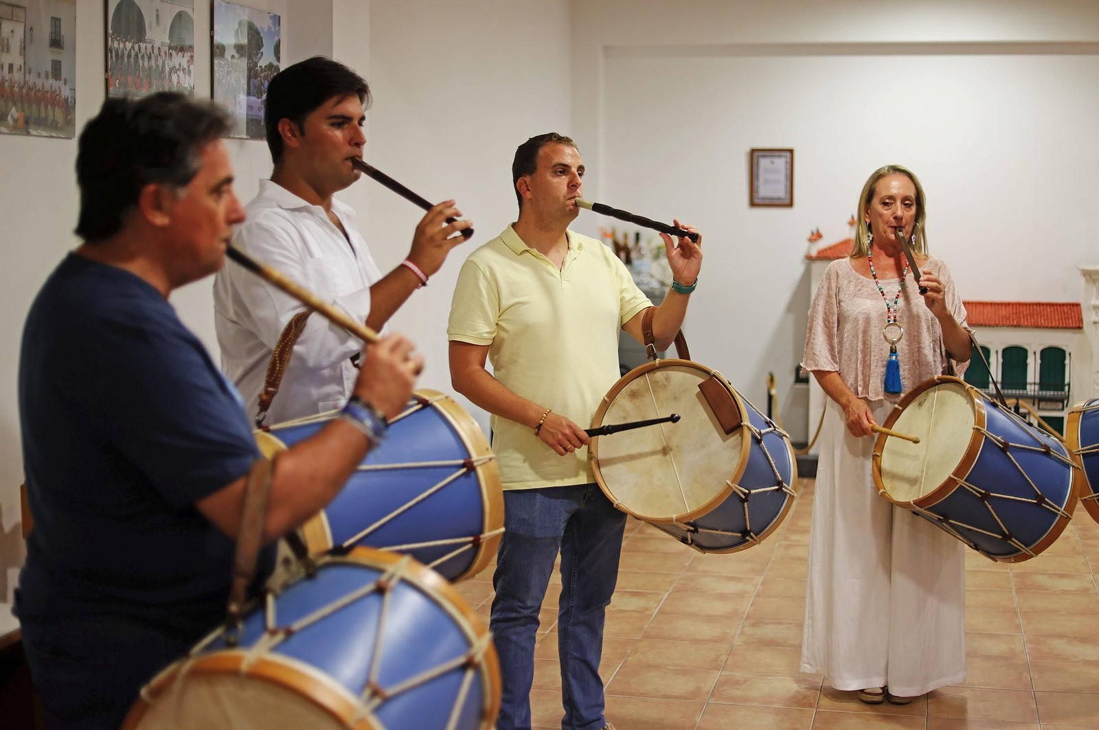 Magna de Huelva 2025: Imágenes del ensayo del grupo de tamborileros de la Hdad del Rocío de Huelva