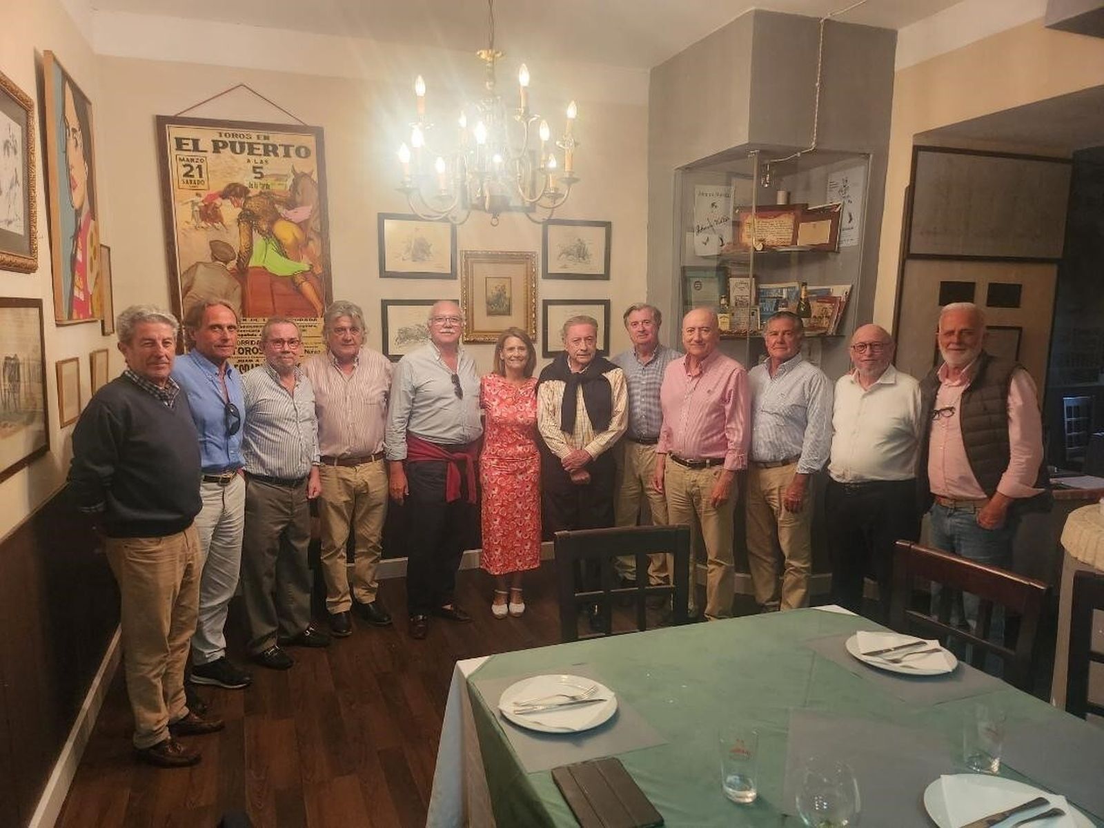 Manuel Moreno, Salvador Díez, Alfredo de Armas, Antonio Serrano, Enrique Andrey, Carmen Barba, Ricardo Hidalgo, José María García Léon, Manuel Jiménez, Juan Manuel Moreno, Enrique García-Agulló y Fernando Bustillo.