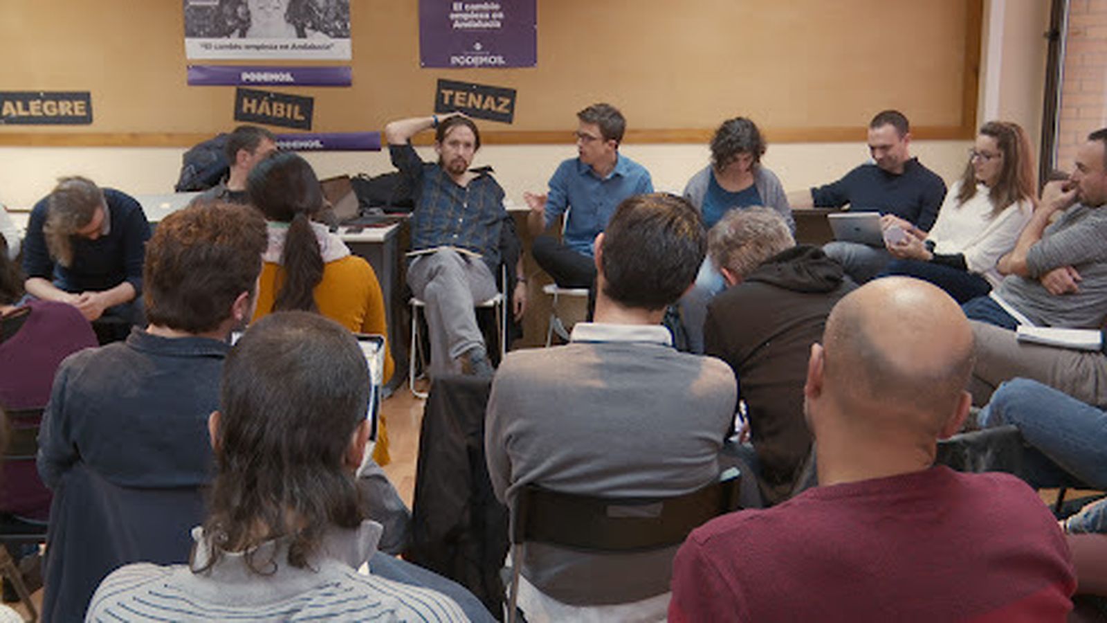 Imagen de 'Política, manual de instrucciones' de Fernando León de Aranoa.