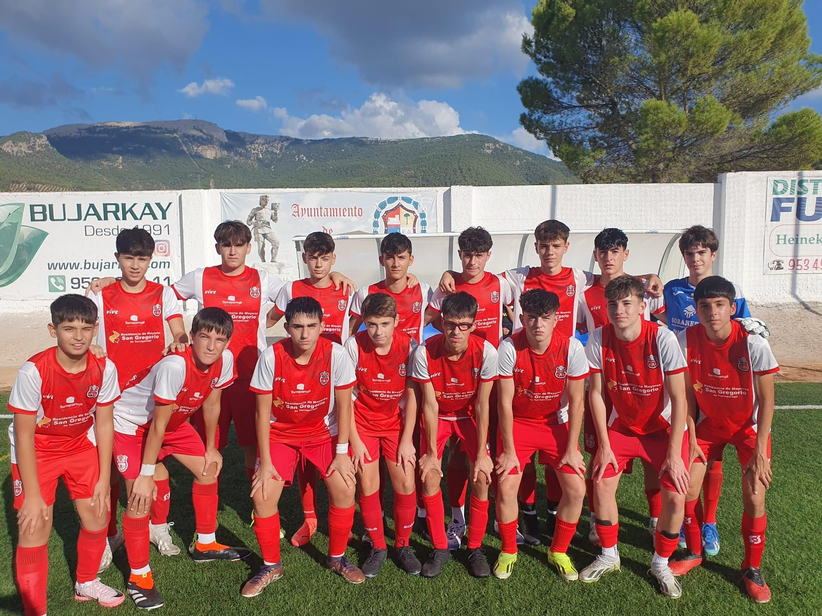 La "Fábrica" de las categorías inferiores del CD Torreperogil, en imágenes