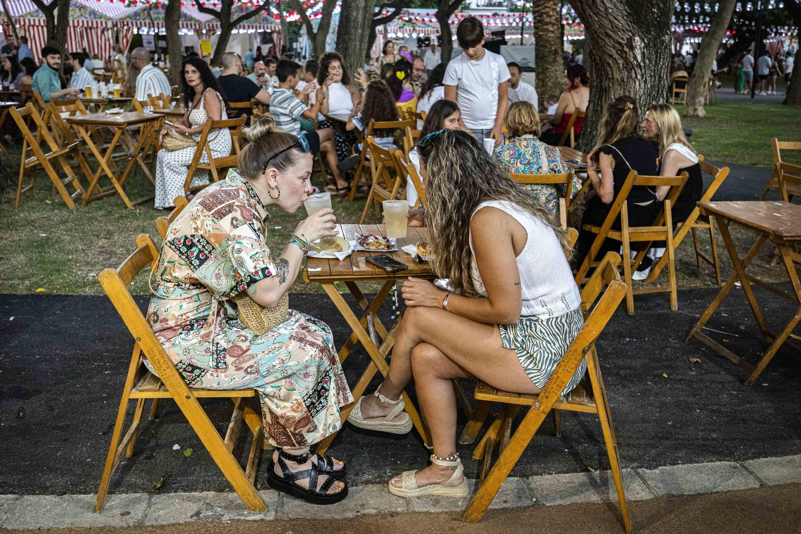 Búscate en las imágenes del viernes de Feria en San Fernando