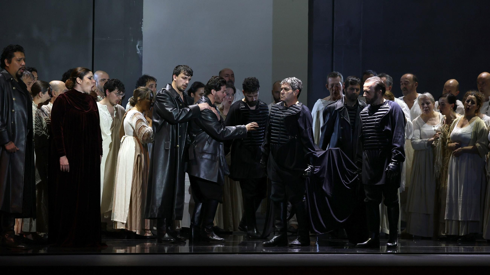 Imágenes de la ópera Macbeth en el Teatro Villamarta de Jerez