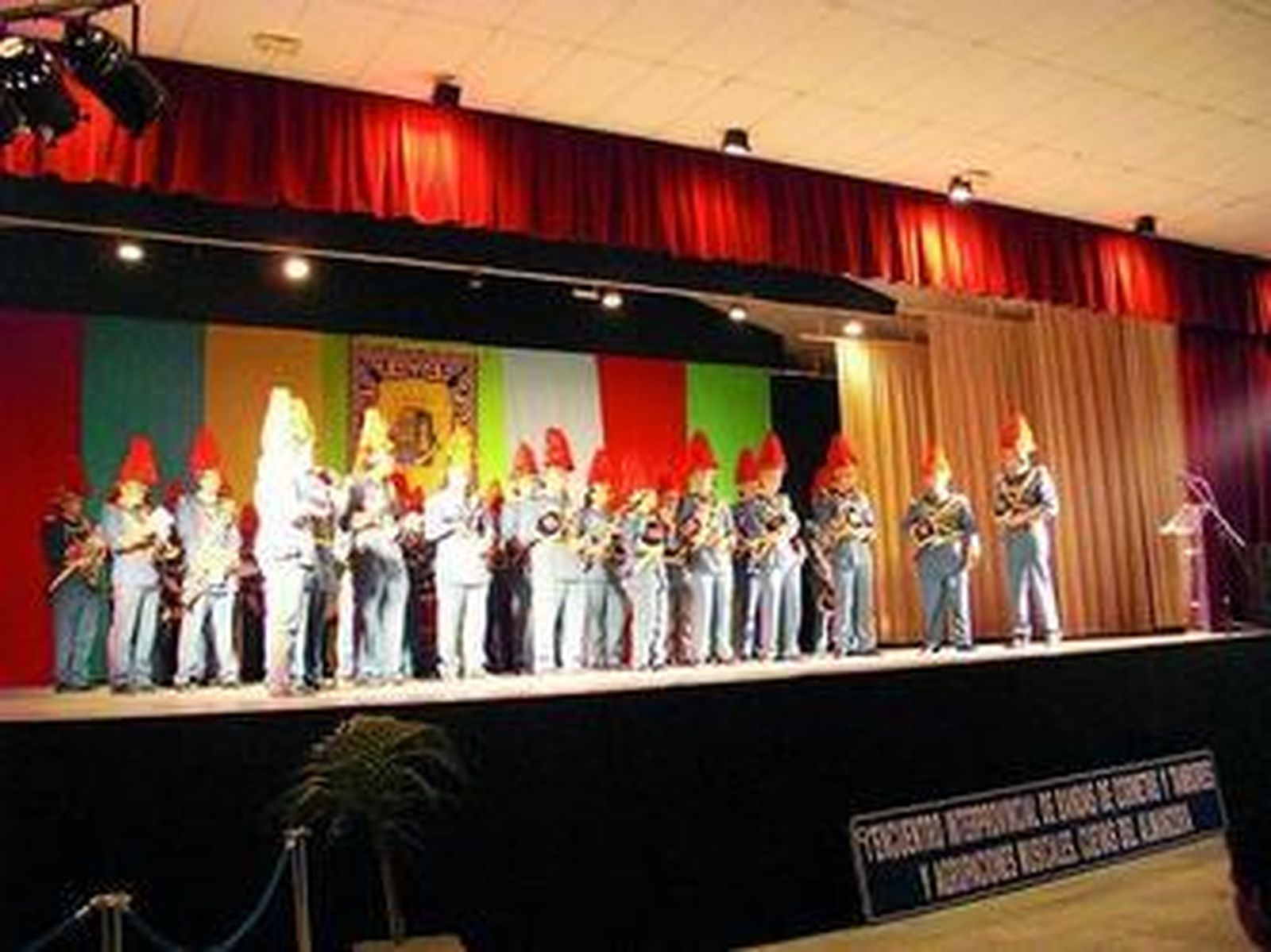 Banda de Cornetas y Tambores 'Clavos de Cristo', de Berja.