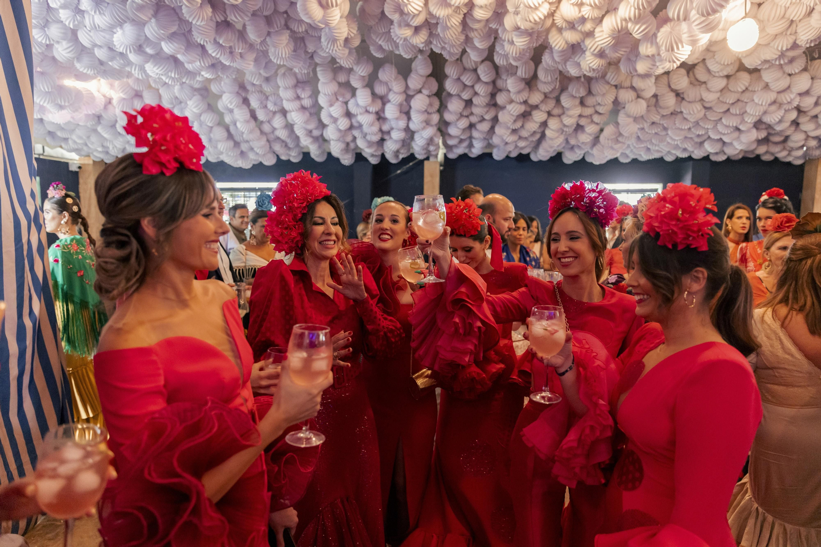 Las flamencas de Andrew Pocrid, el otro gran espectáculo de la Feria de Córdoba 2023