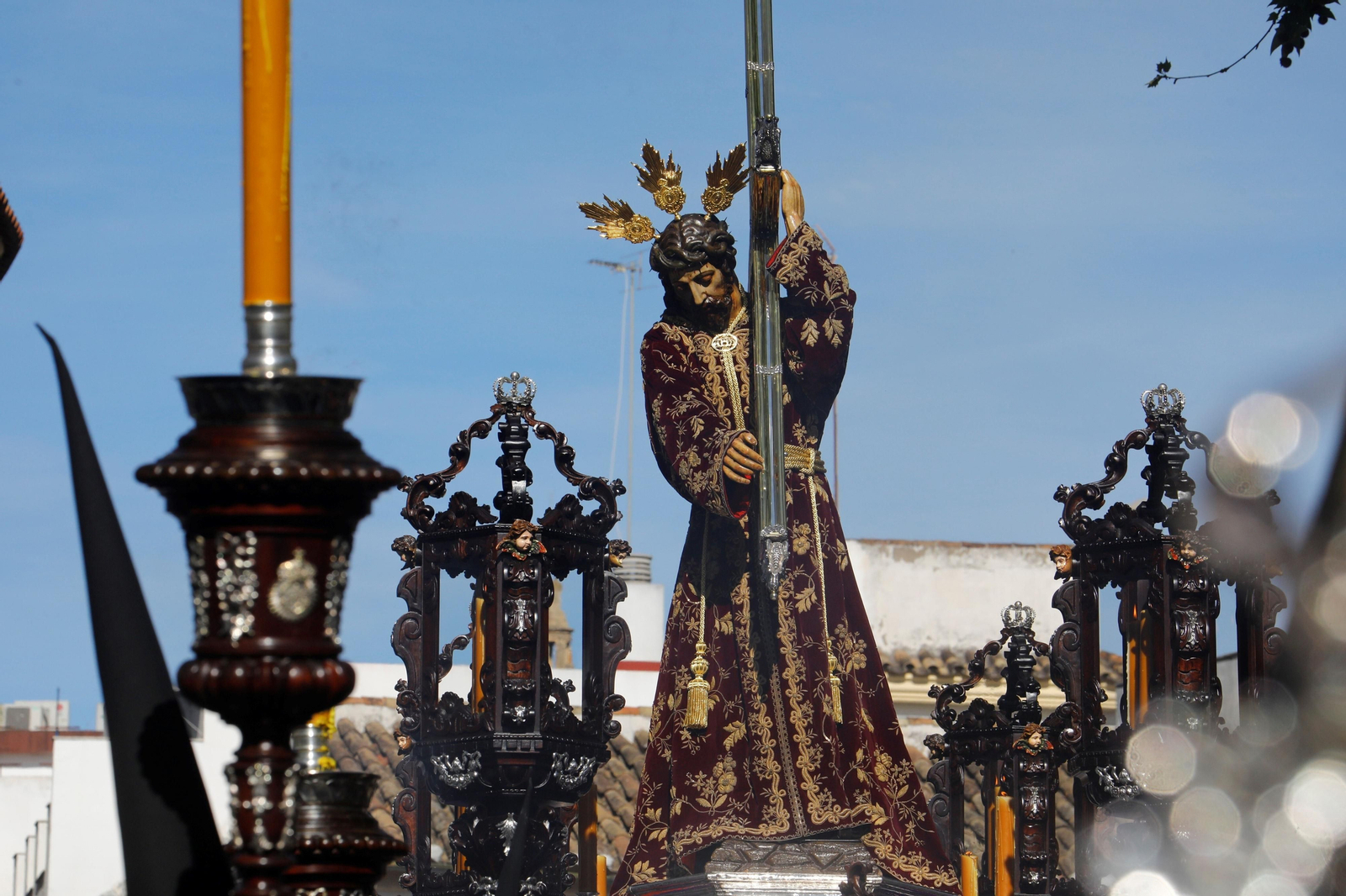 Jueves Santo en Córdoba: la procesión del Nazareno, en imágenes