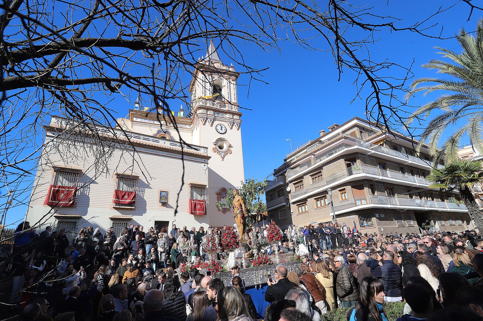 Imágenes de la procesión de San Sebastián en Huelva
