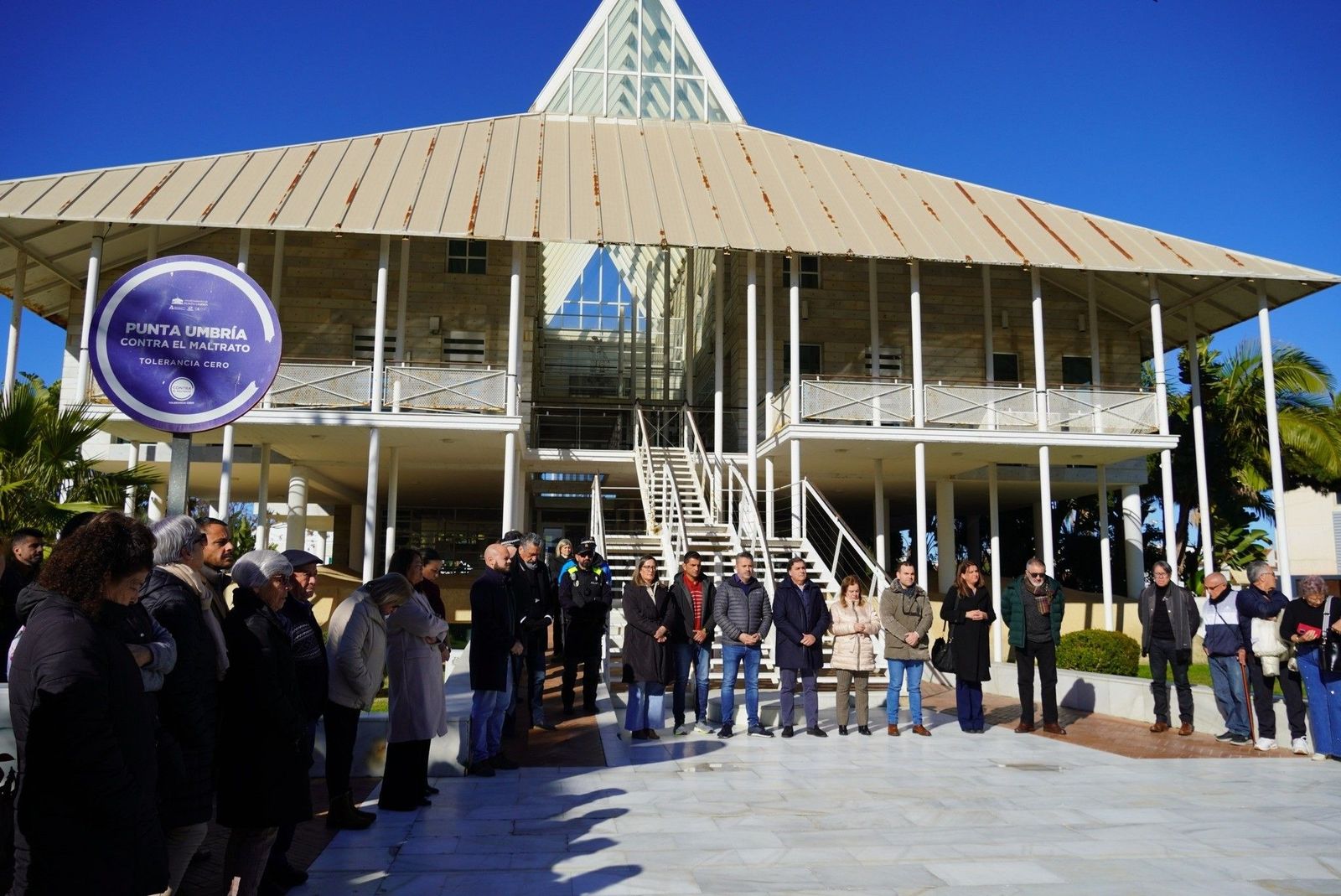 Minuto de silencio en Punta Umbría.
