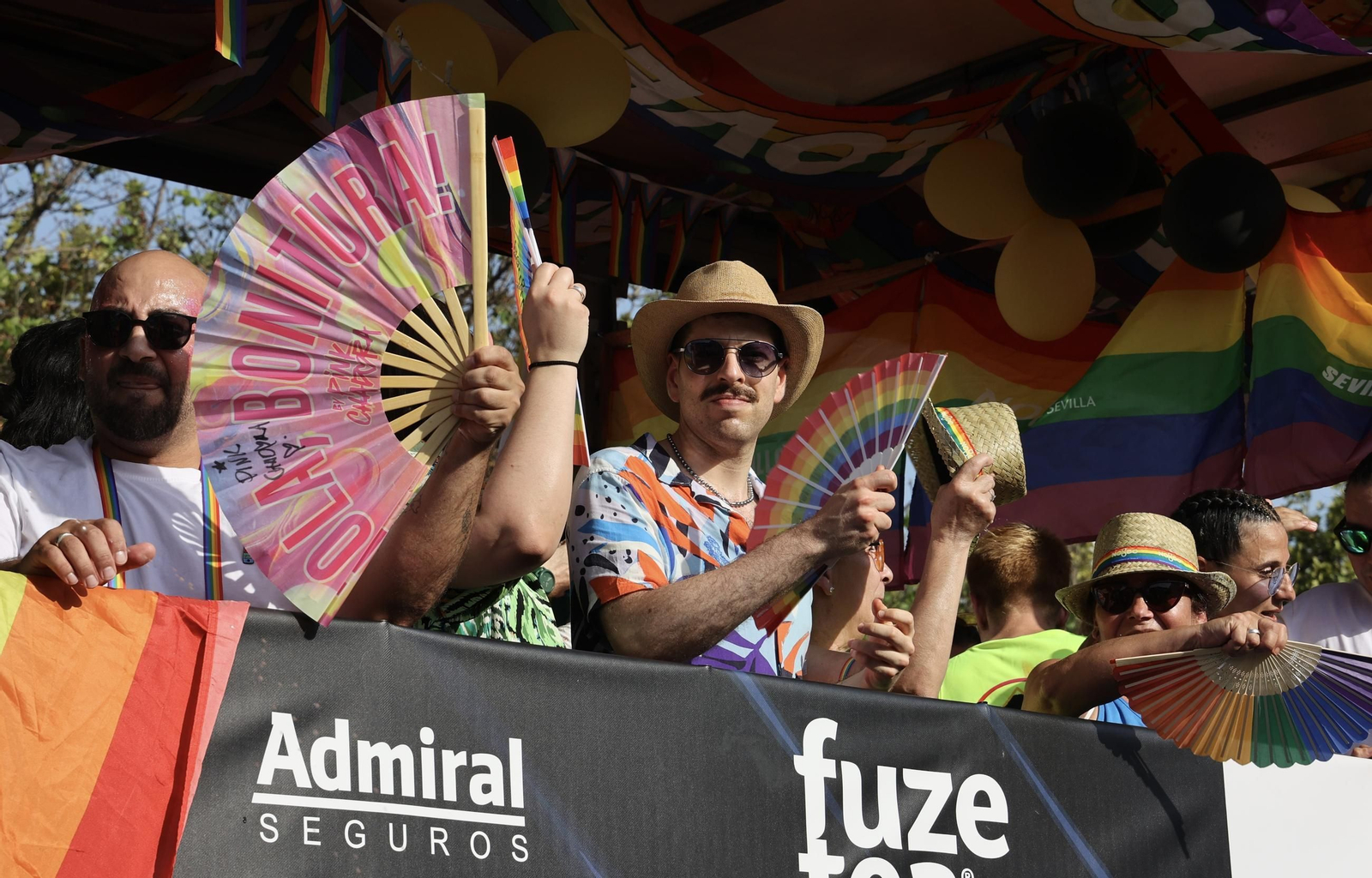 Las fotos de la cabalgata del Orgullo LGTBIQ+ en Sevilla