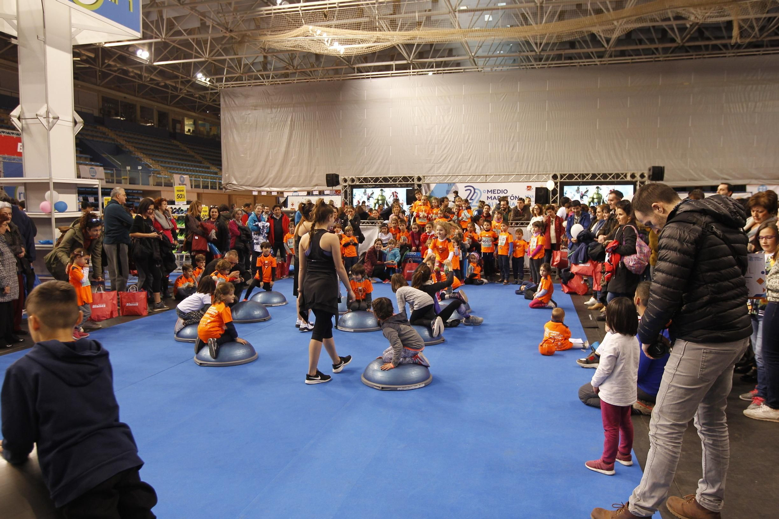 Fotogalería de la Feria del Corredor y las carreras infantiles.