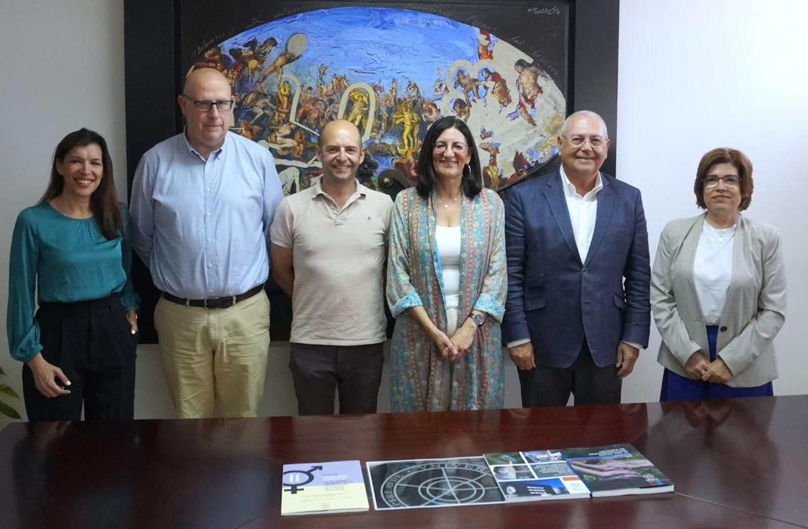 Firma del convenio entre la UHU y Atlantic Copper. Firma del convenio entre la UHU y Atlantic Copper.