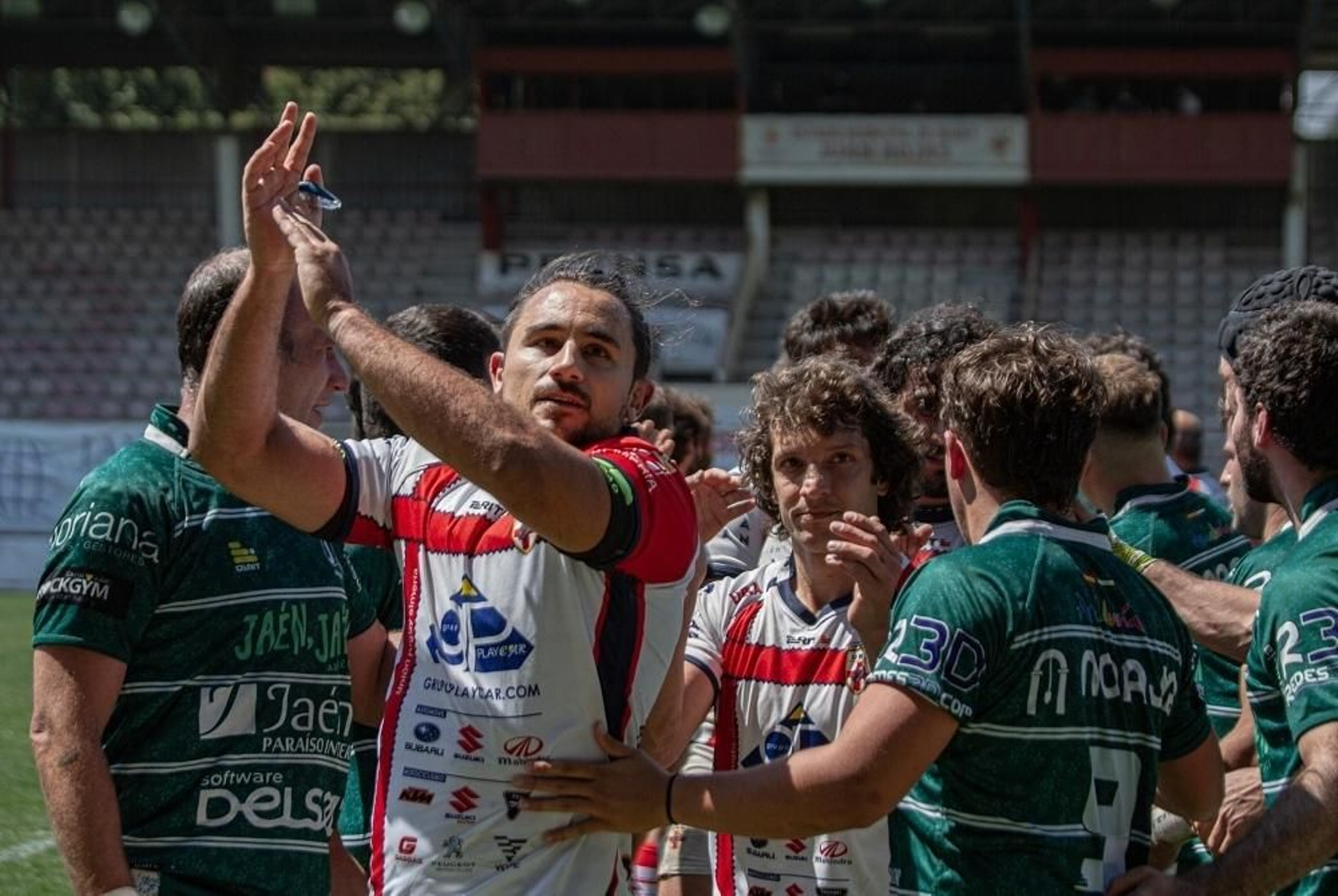 A URA se le escurre de los dedos el liderato y llega segundo al 'play off' (10-11)