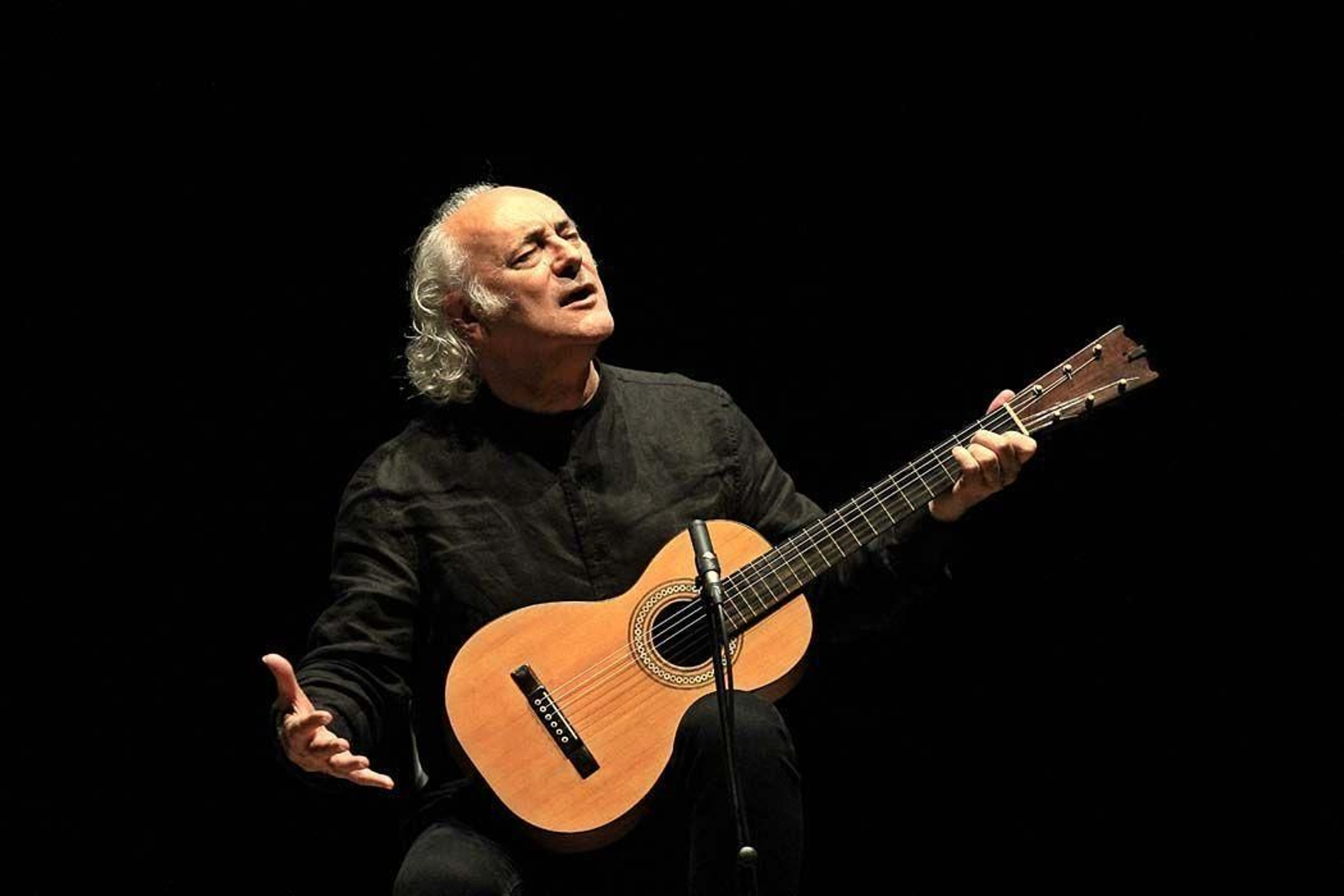 Amancio  Prada actuará el 18 de octubre en el Auditorio Maestro Padilla de Almería.