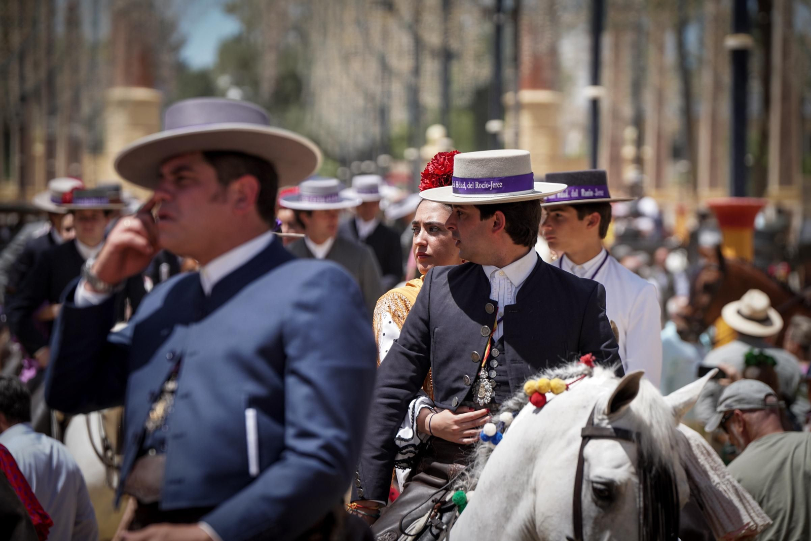 Imágenes de la Hermandad del Rocío en el Real de la Feria