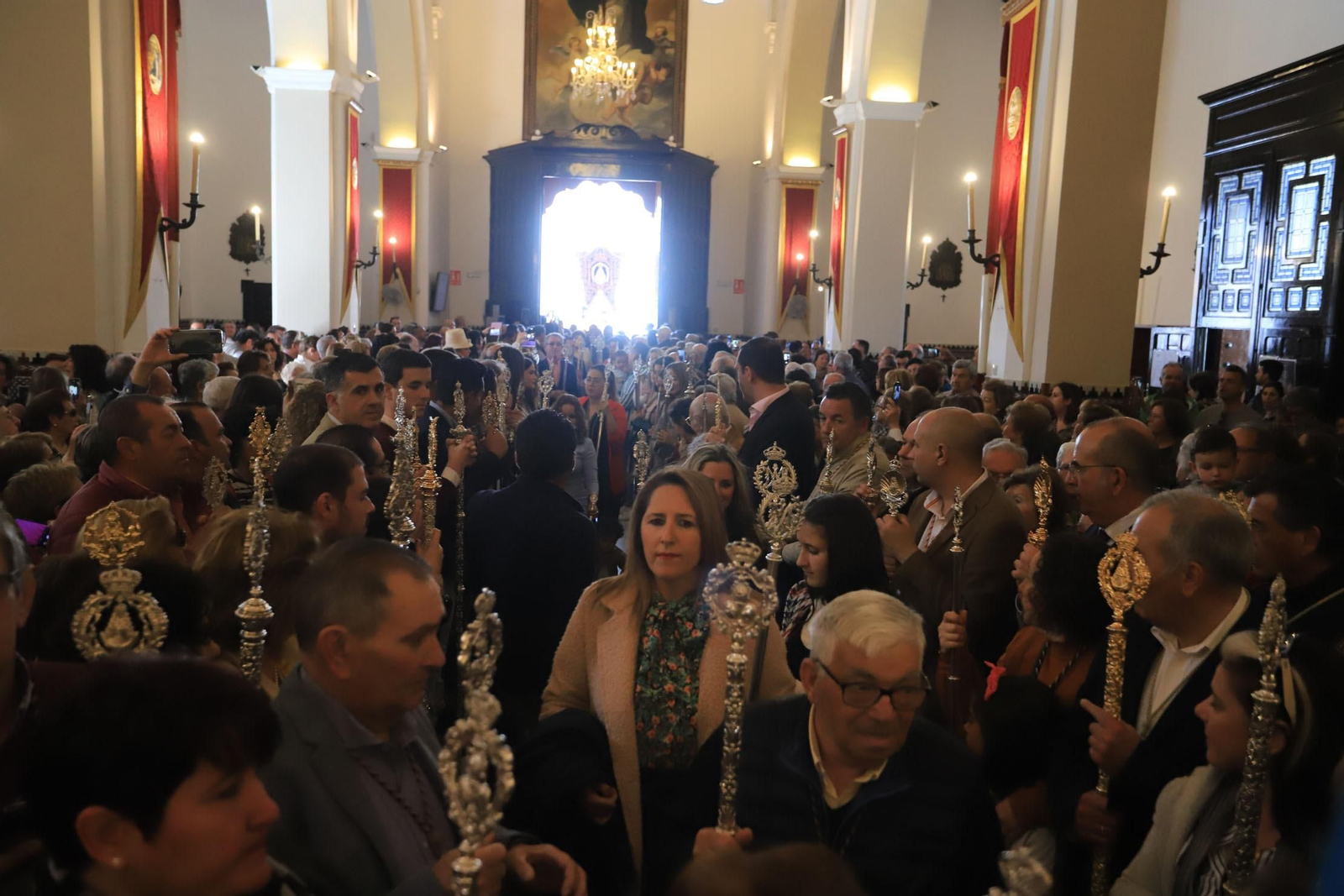 Imágenes de la llegada de la peregrinación de Emigrantes a Almonte acompañando a la Hermandad de San Juan del Puerto