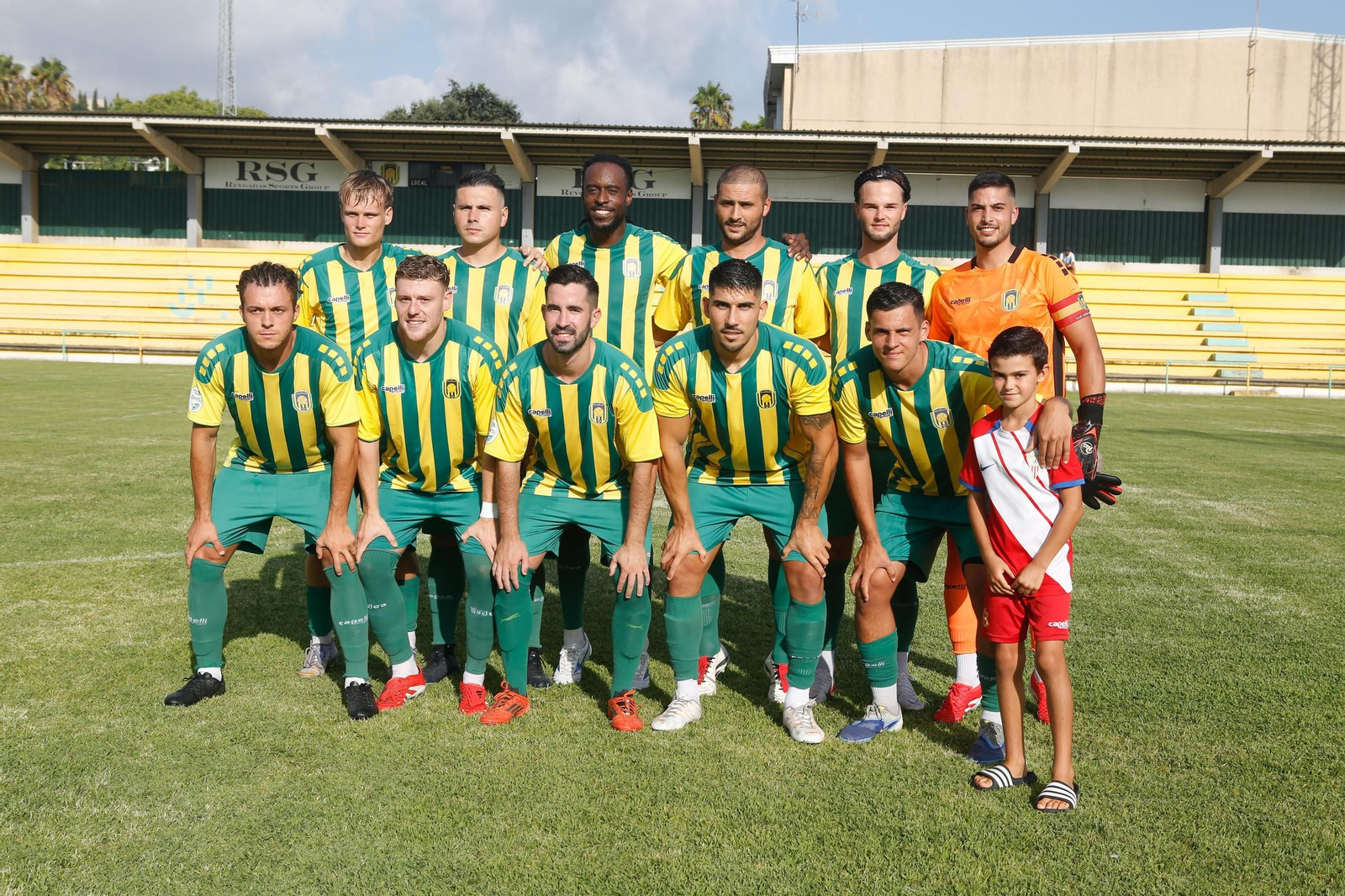 Las fotos del triangular en el estadio Carlos Piña de Los Barrios con el Algeciras CF y el Ceuta B