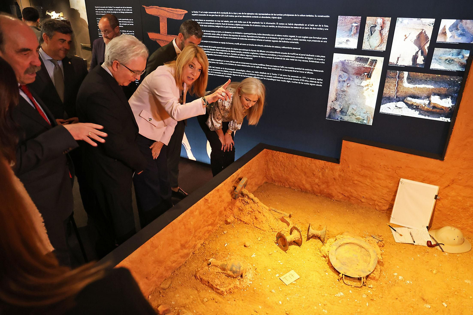 Imágenes de la inauguracion de le exposición 'La Joya, Vida y Eternidad en Tarteso' en el Museo de Huelva
