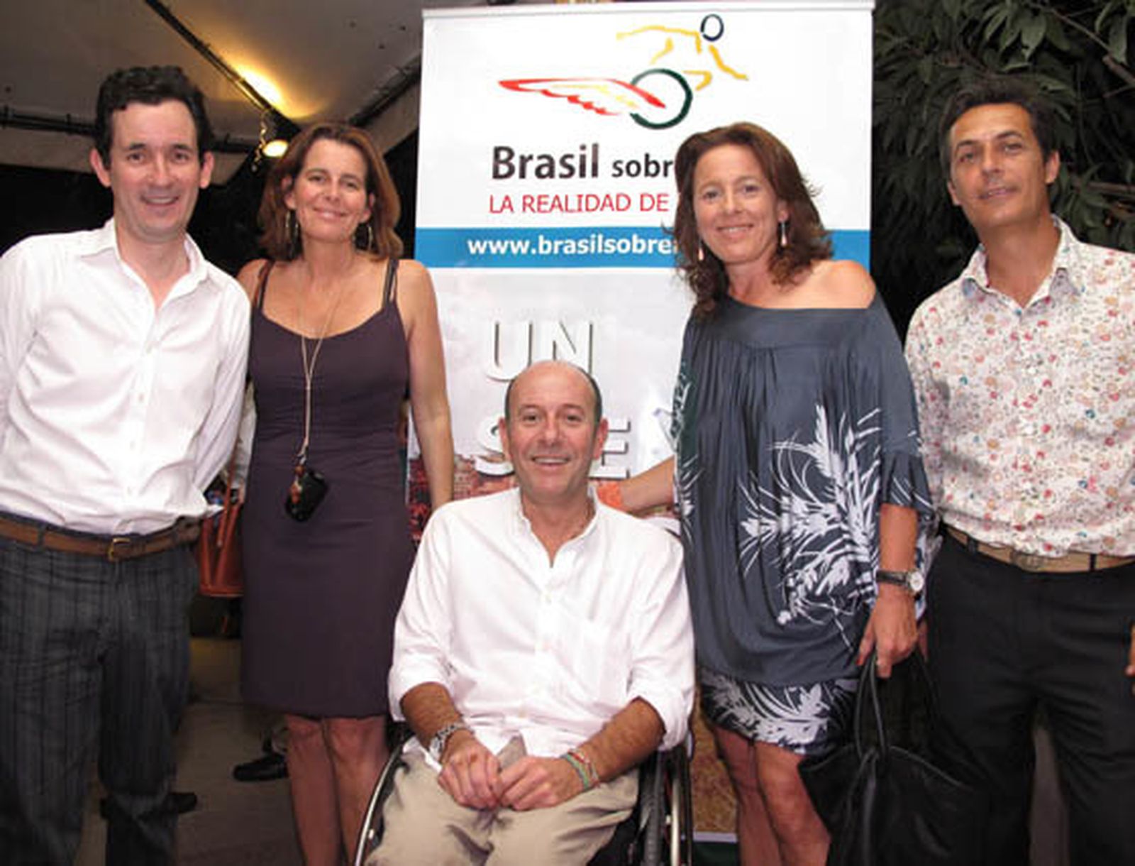 Nono del Barco, los hermanos Mónica, Quique (presidente de ‘Brasil Sobre Ruedas’) y Lorena Gutiérrez, con Wito Ferraro, organizadores del evento benéfico.   Foto: Victoria Ramírez