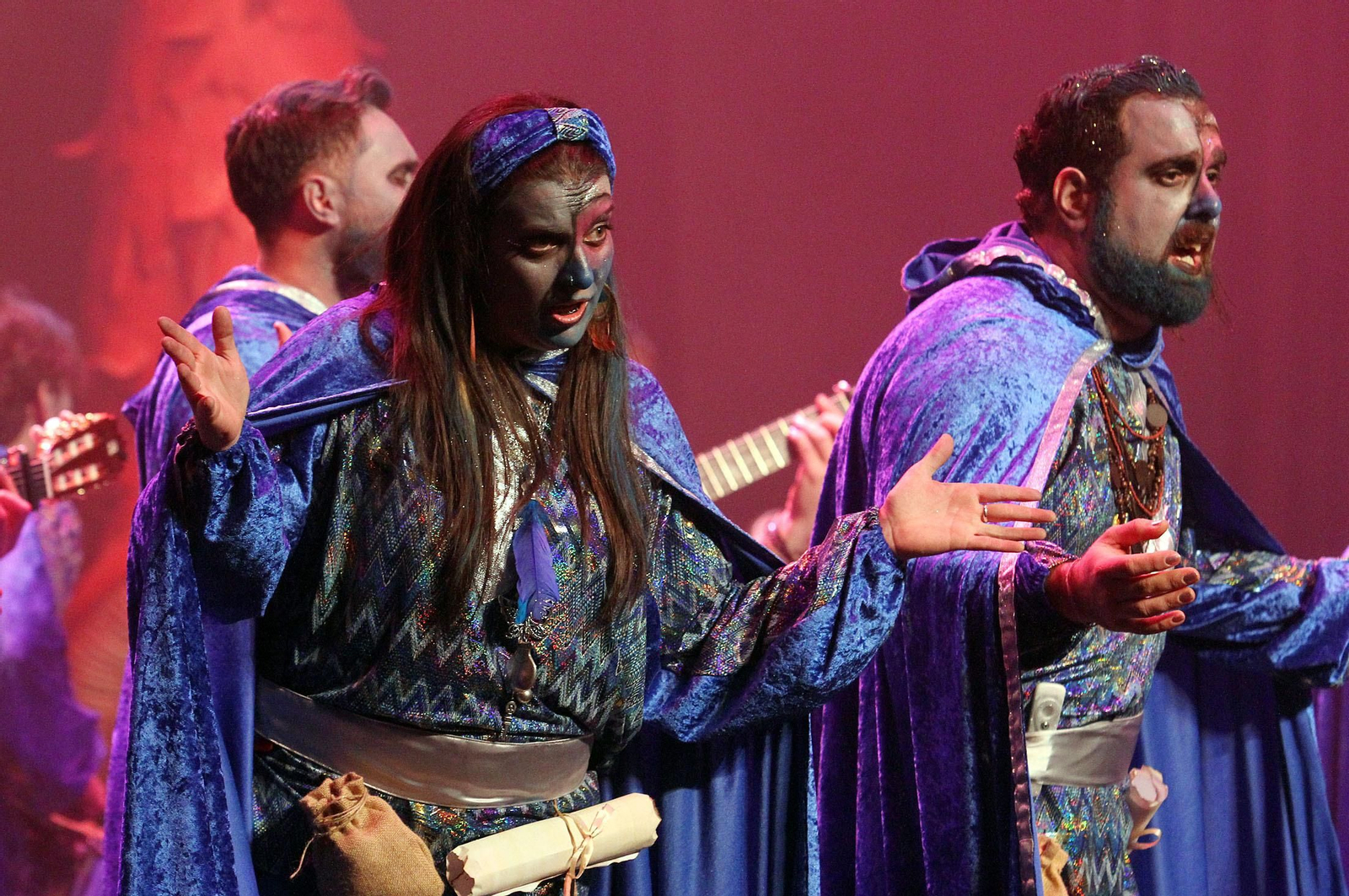 Un momento de la intervención de la comparsa de Trigueros Los guardianes.