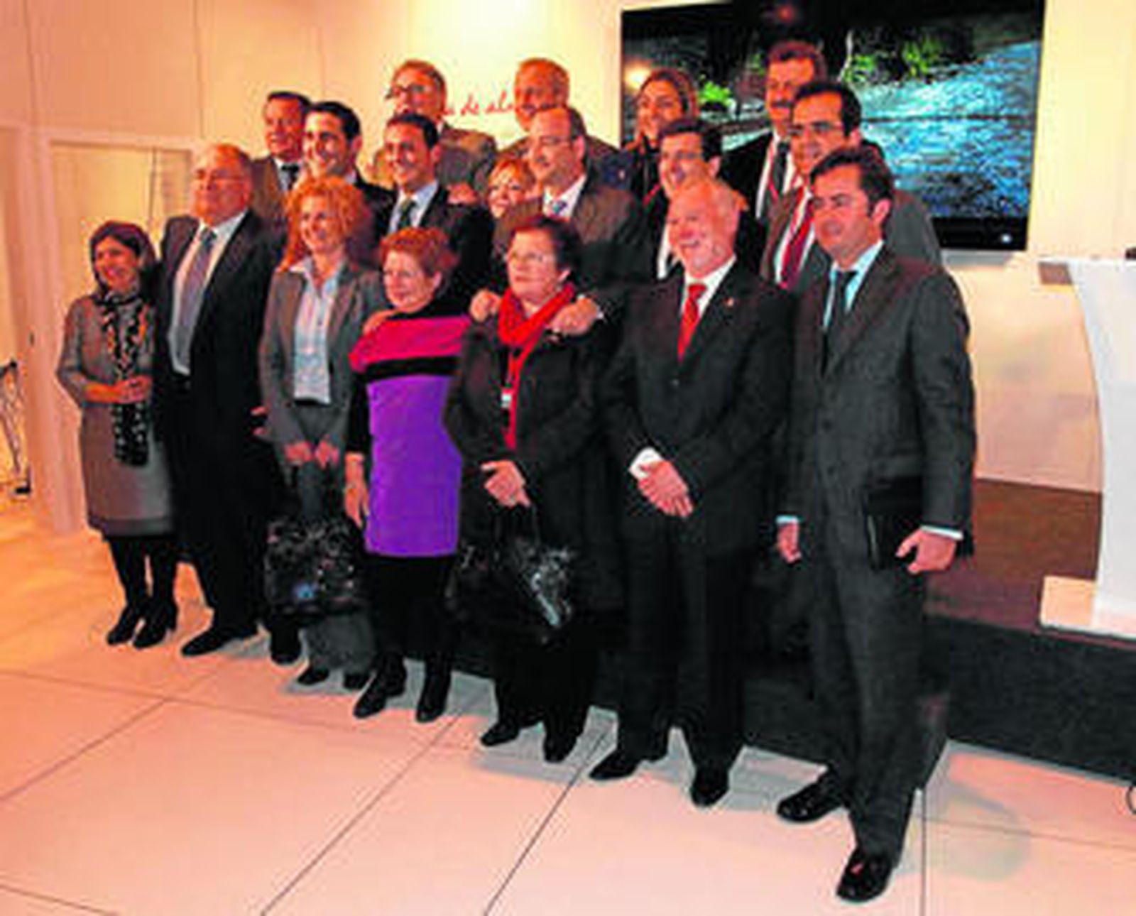 Almería de cine, flamenco y jamones a golpe de teléfono