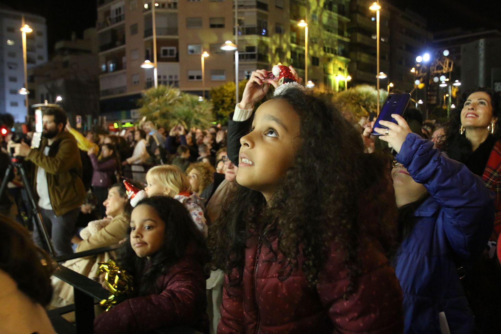 Las imágenes del encendido de las coronas de los Reyes Magos