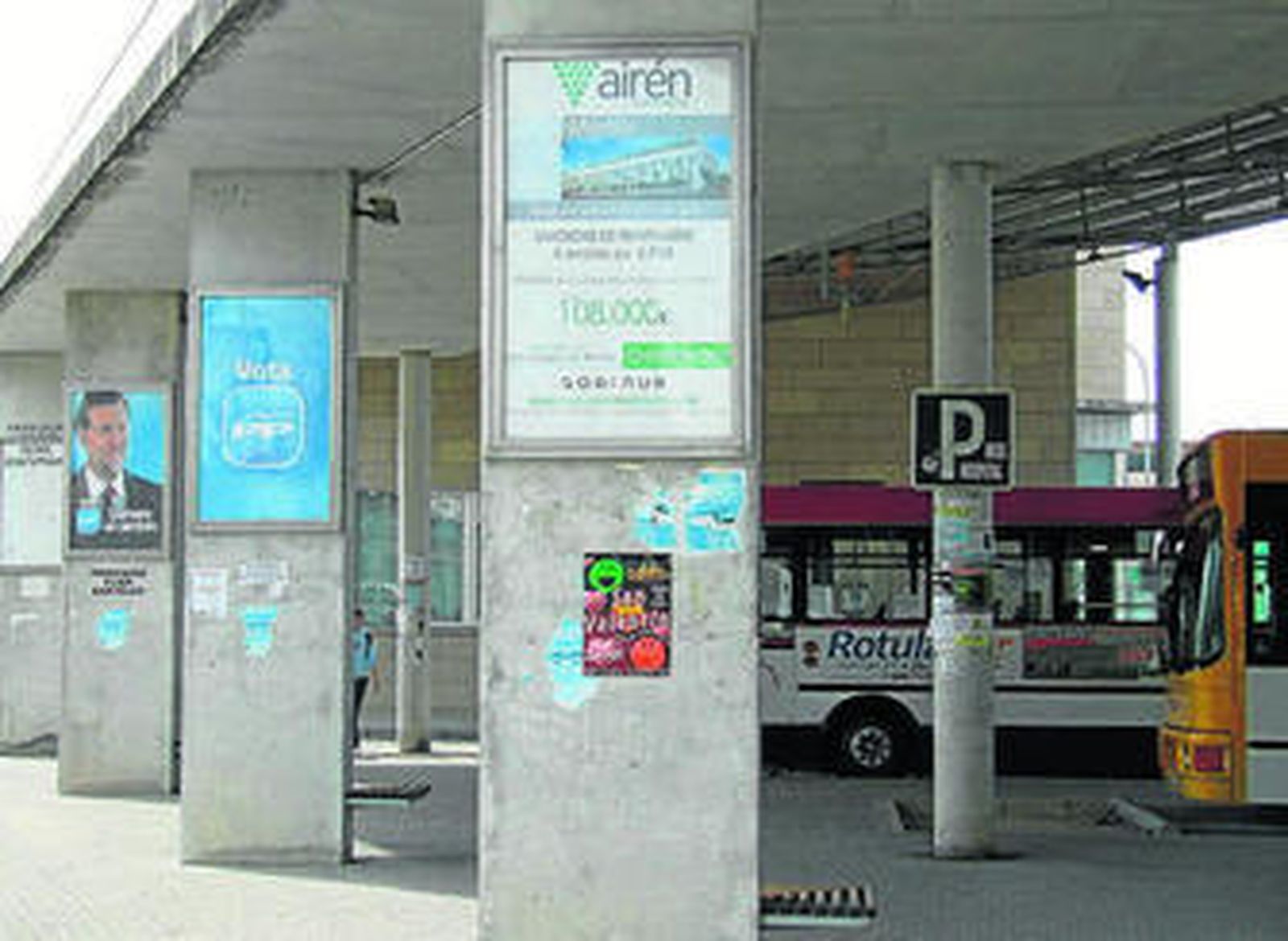 Federico Cabello de Alba, Javier Arenas, José Antonio Nieto y María Luisa Ceballos, ayer en Montilla.