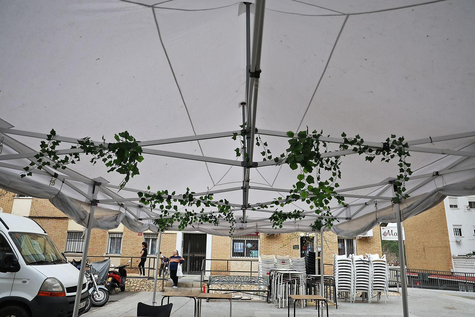 Imágenes del cambio radical de un bar de Huelva tras el paso de Chicote en 'Pesadilla en la cocina'