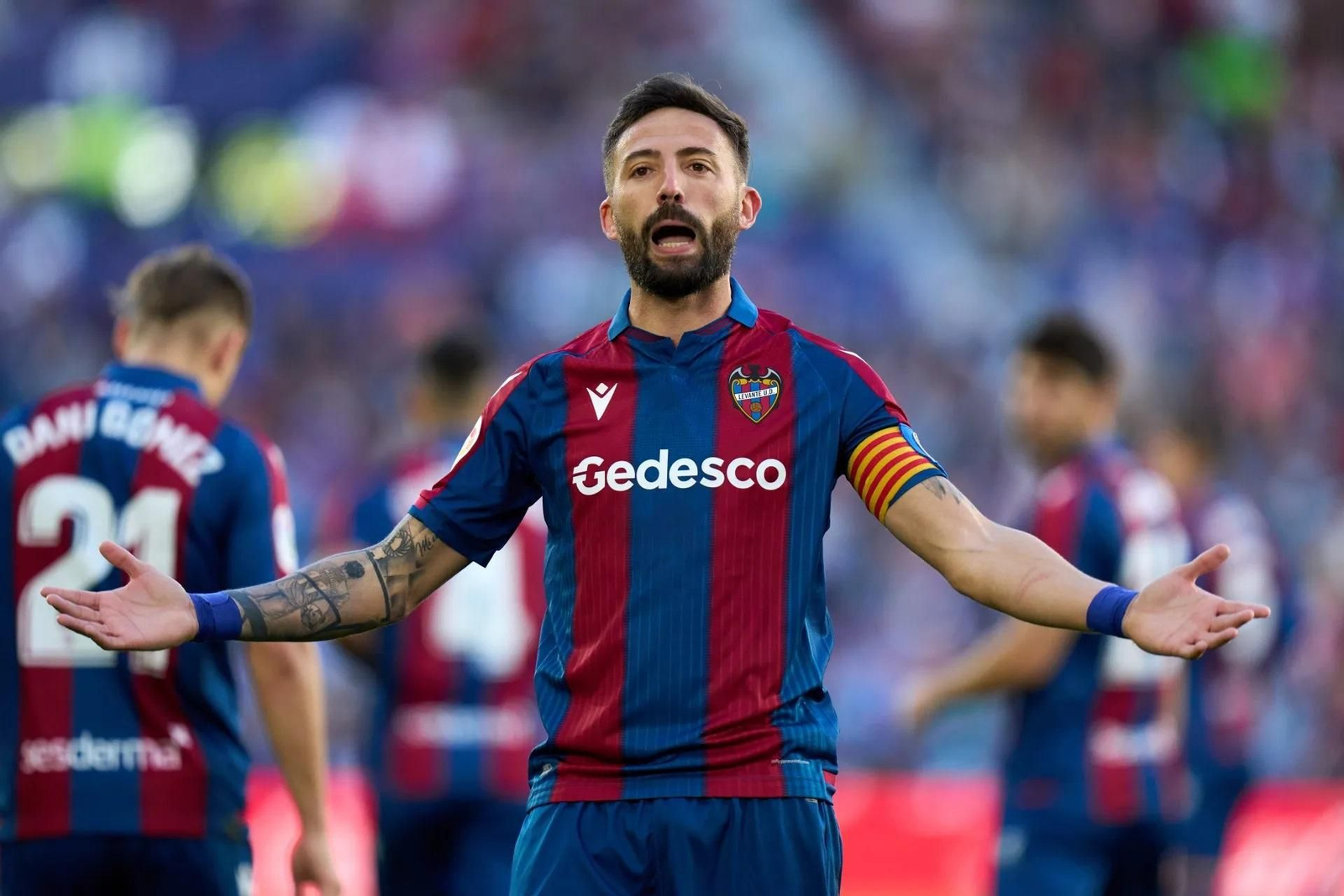 Morales, en un encuentro con el cuadro levantinista.