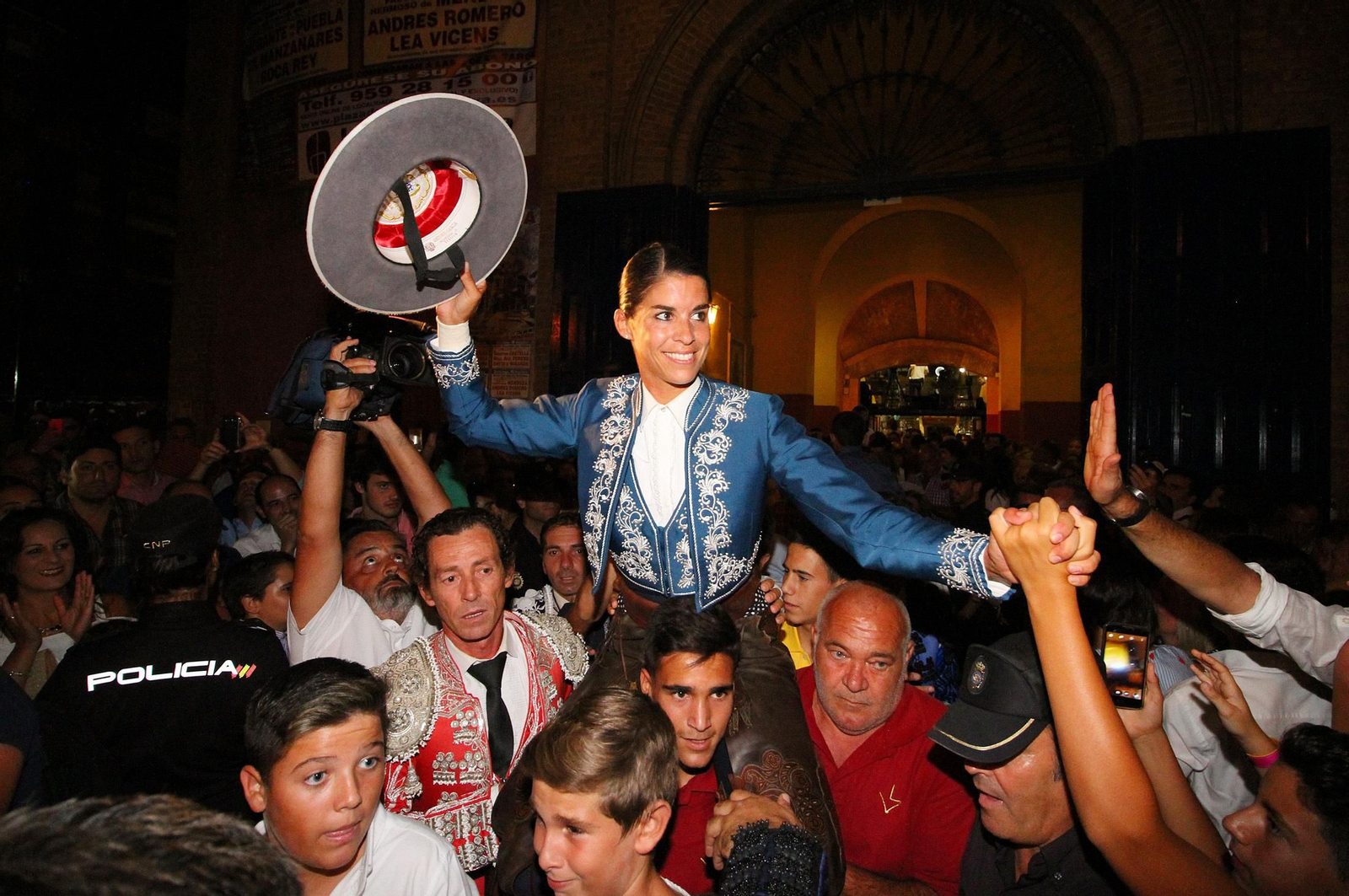 Imágenes de la corrida de rejones de Pablo Hermoso de Mendoza, Andrés Romero y Lea Vicens.